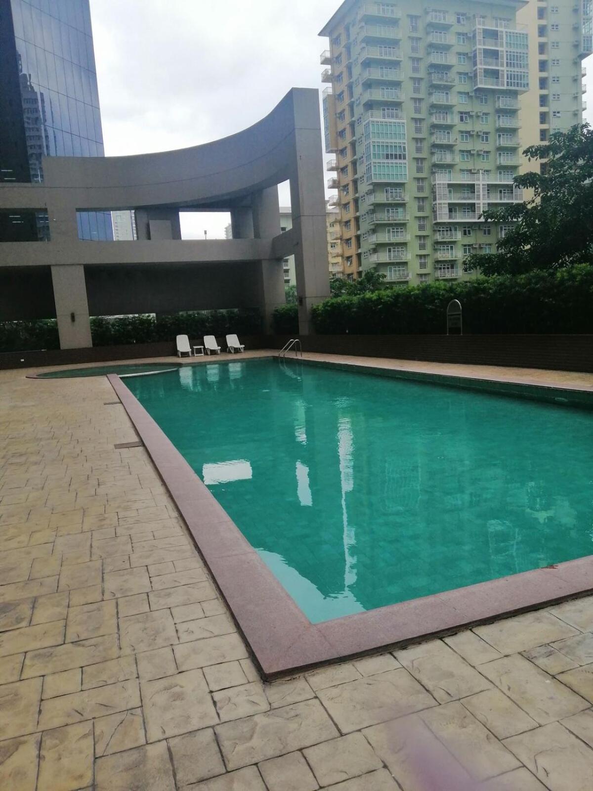 South Of Market Private Residences Nr Sm Aura Bgc Manila