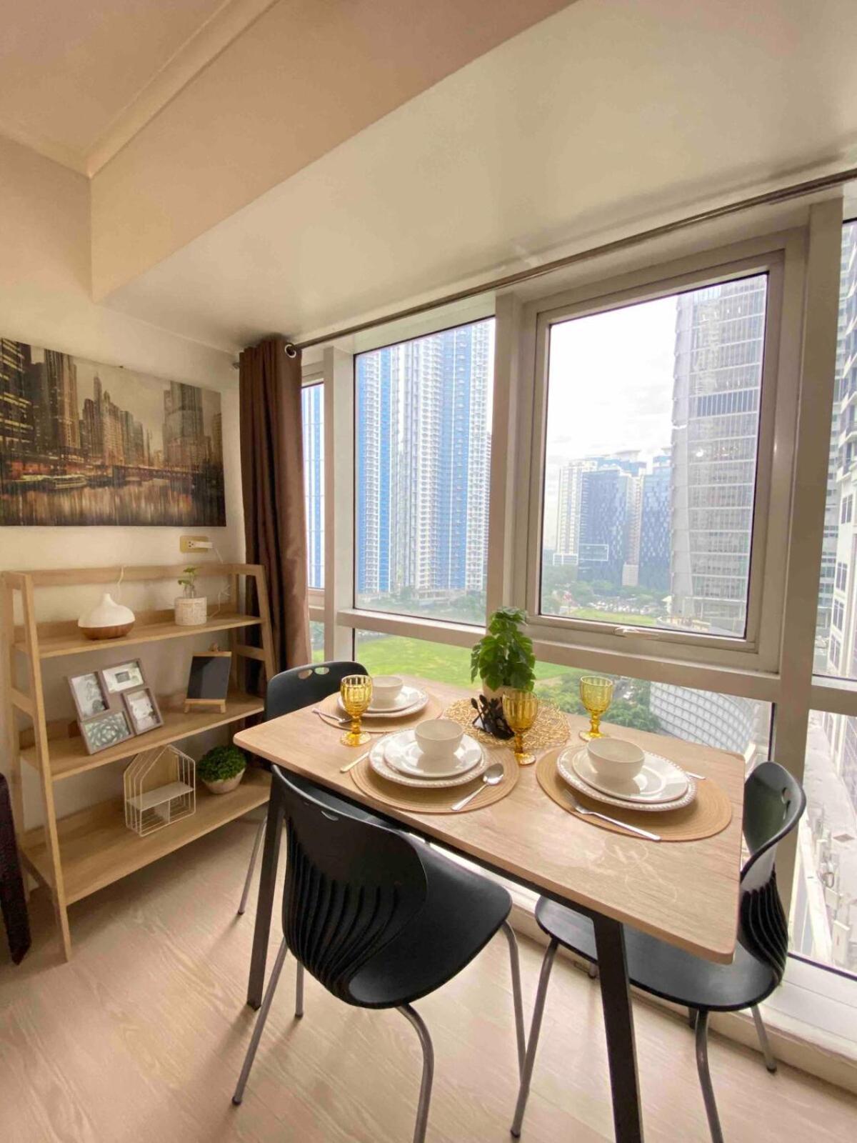 South Of Market Private Residences Nr Sm Aura Bgc