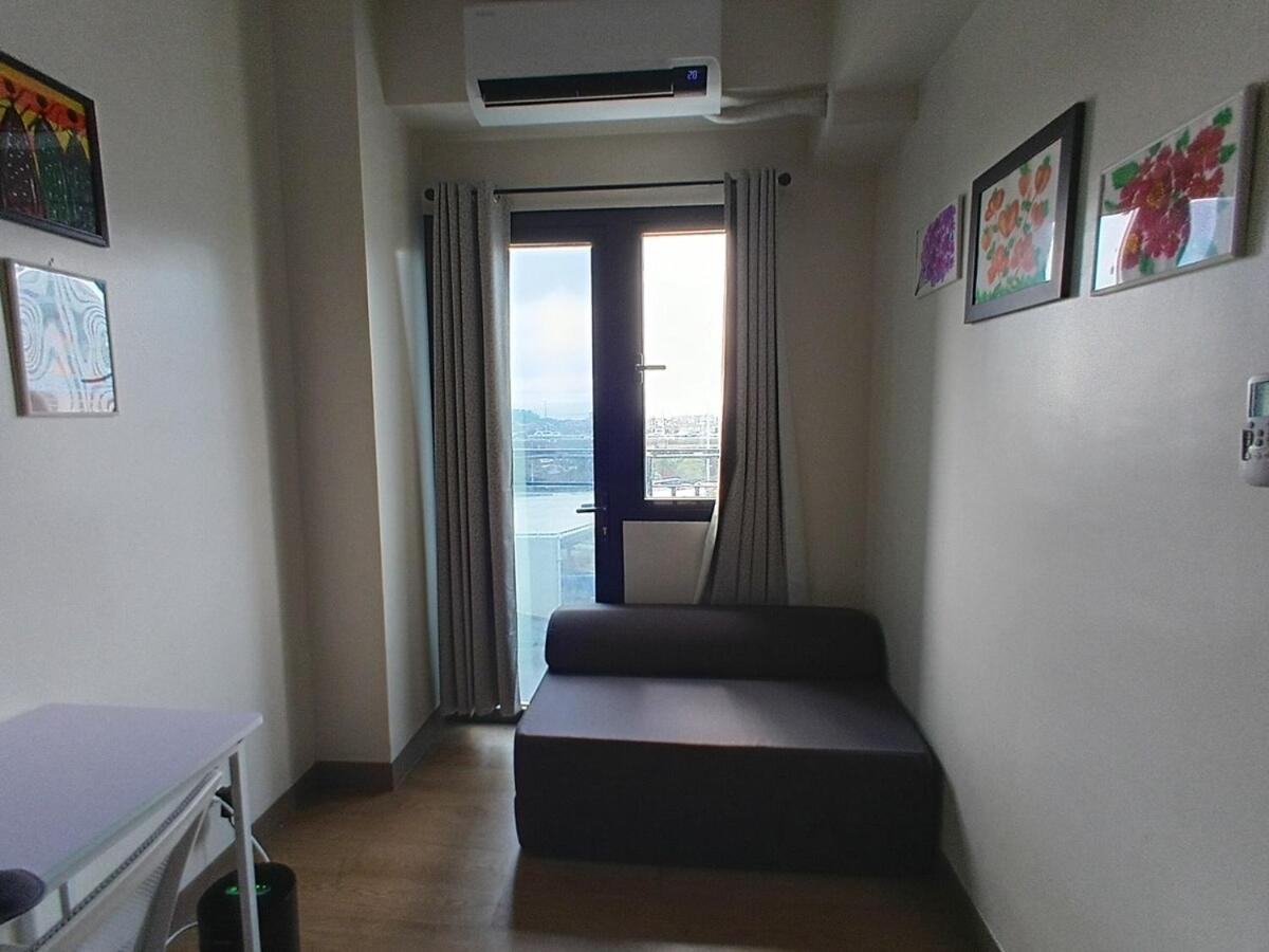 Apartment Nomad's Checkpoint Manila
