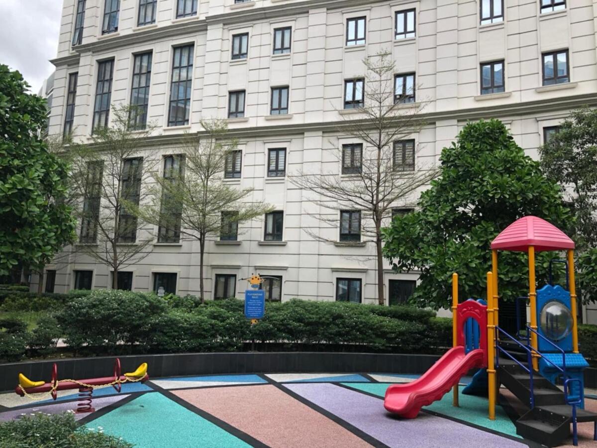 2 Bedroom & Parking At 81 Newport Boulevard - Across Naia Terminal 3 *
