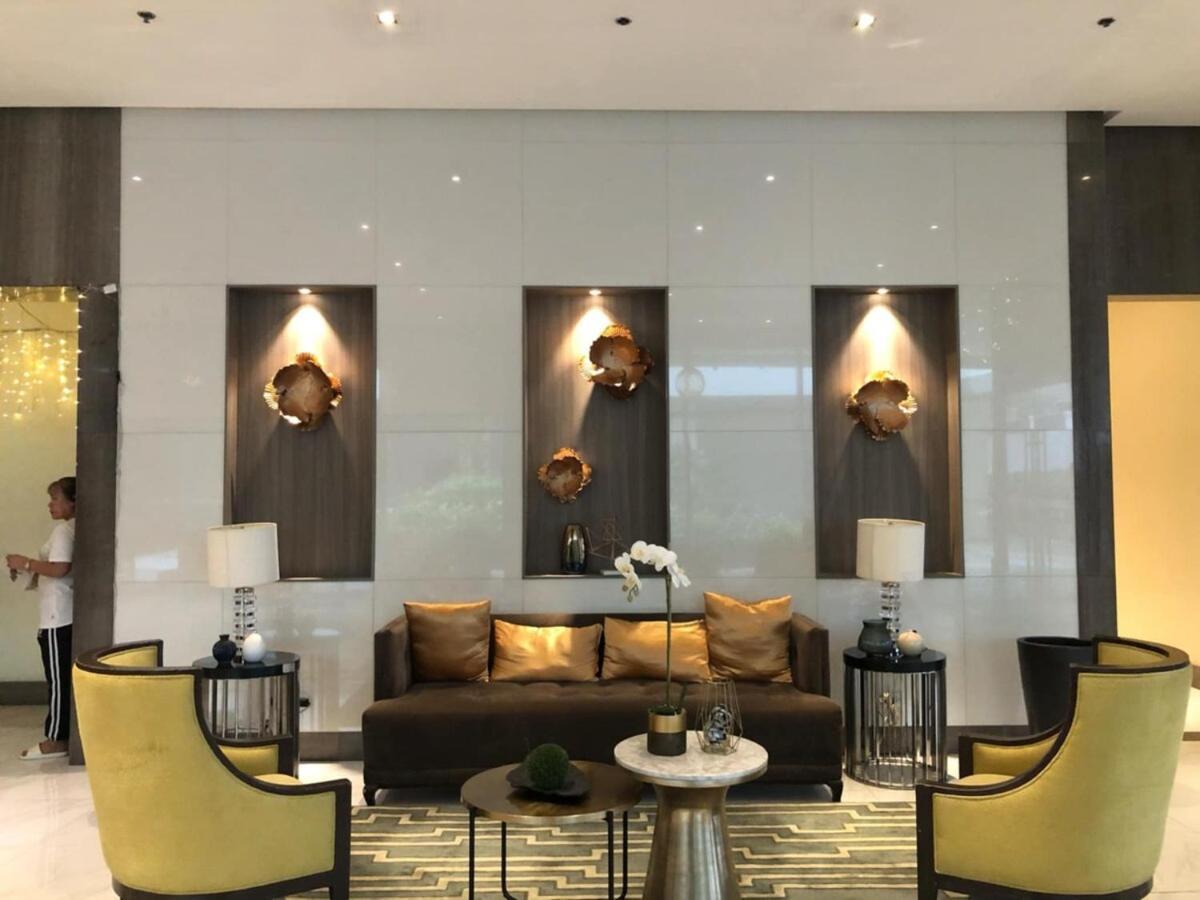 Apartment 2 Bedroom & Parking At 81 Newport Boulevard - Across Naia Terminal 3 *