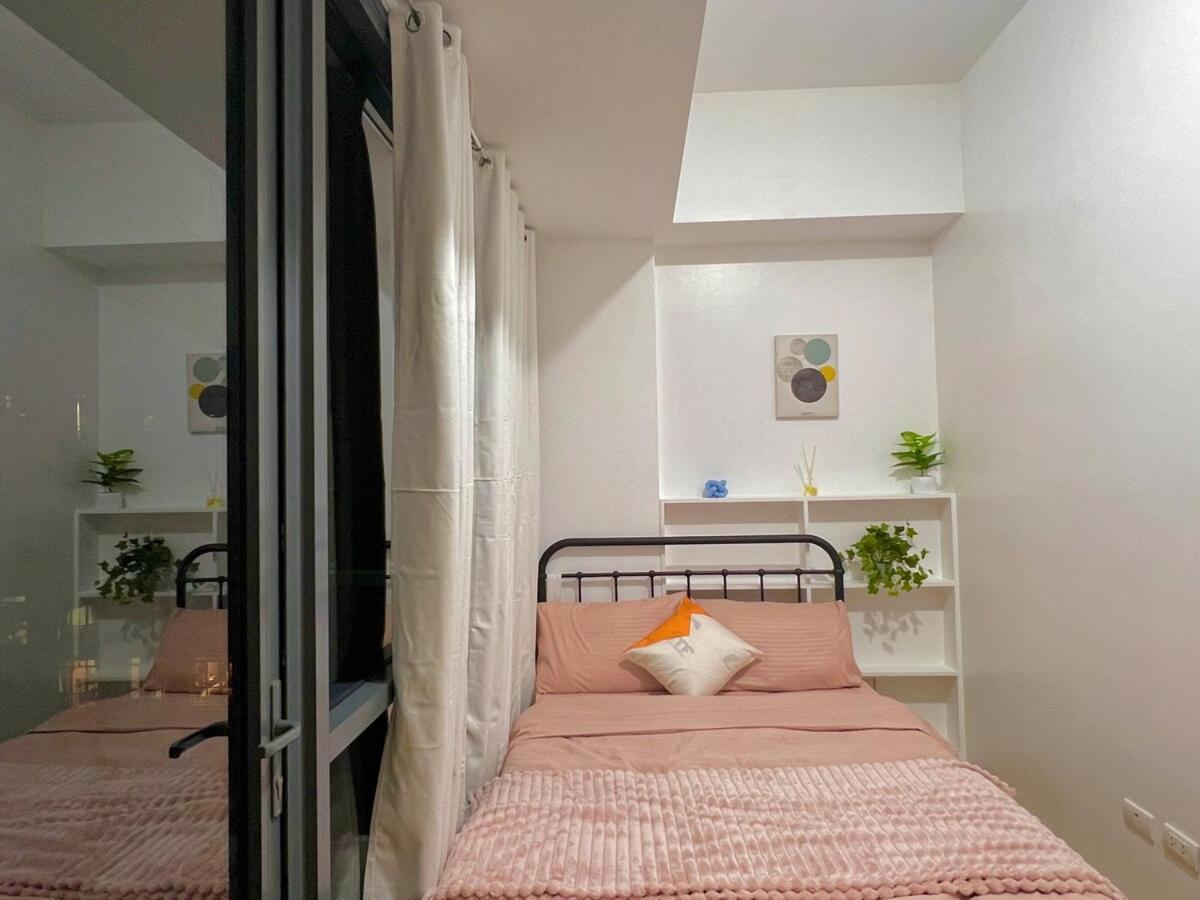 2 Bedroom & Parking At 81 Newport Boulevard - Across Naia Terminal 3
