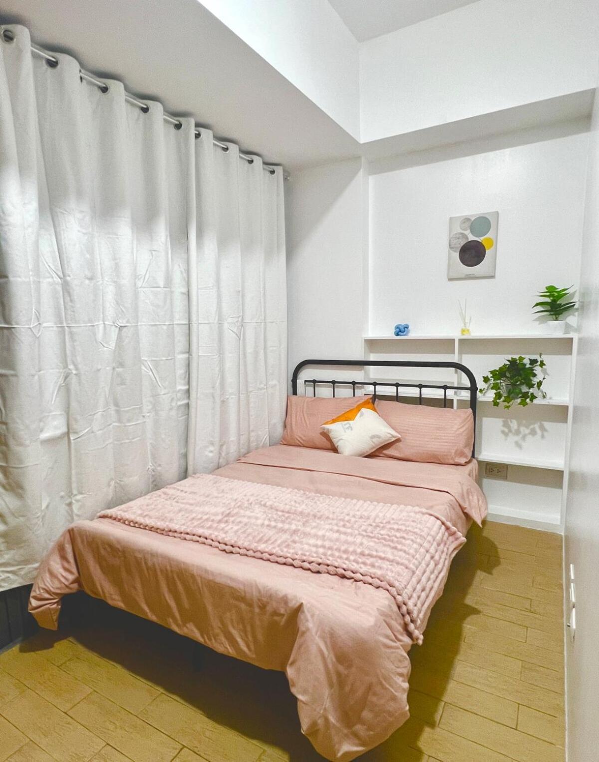Apartment 2 Bedroom & Parking At 81 Newport Boulevard - Across Naia Terminal 3