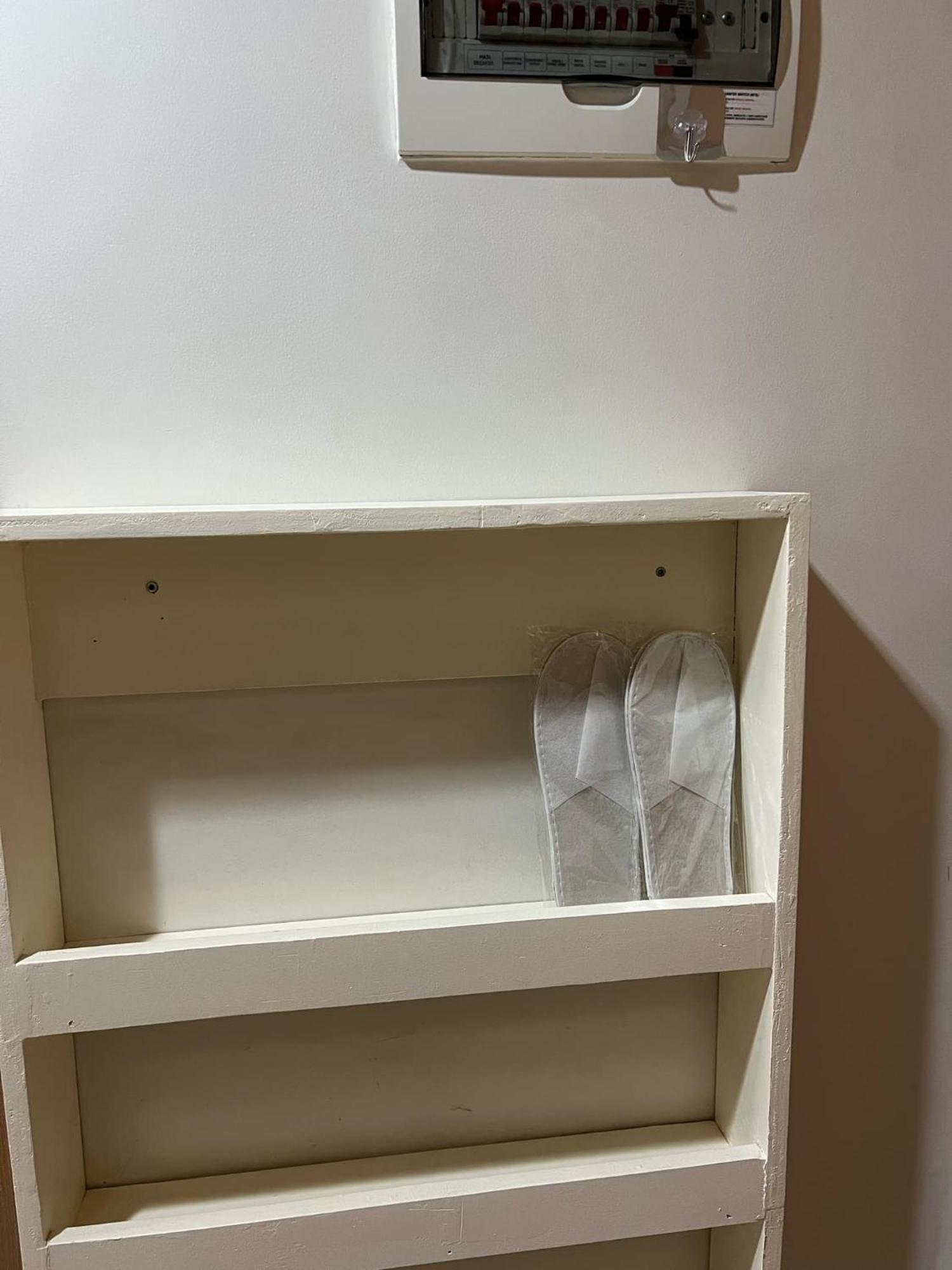 Aparthotel Budget Friendly Red Residences Makati Manila