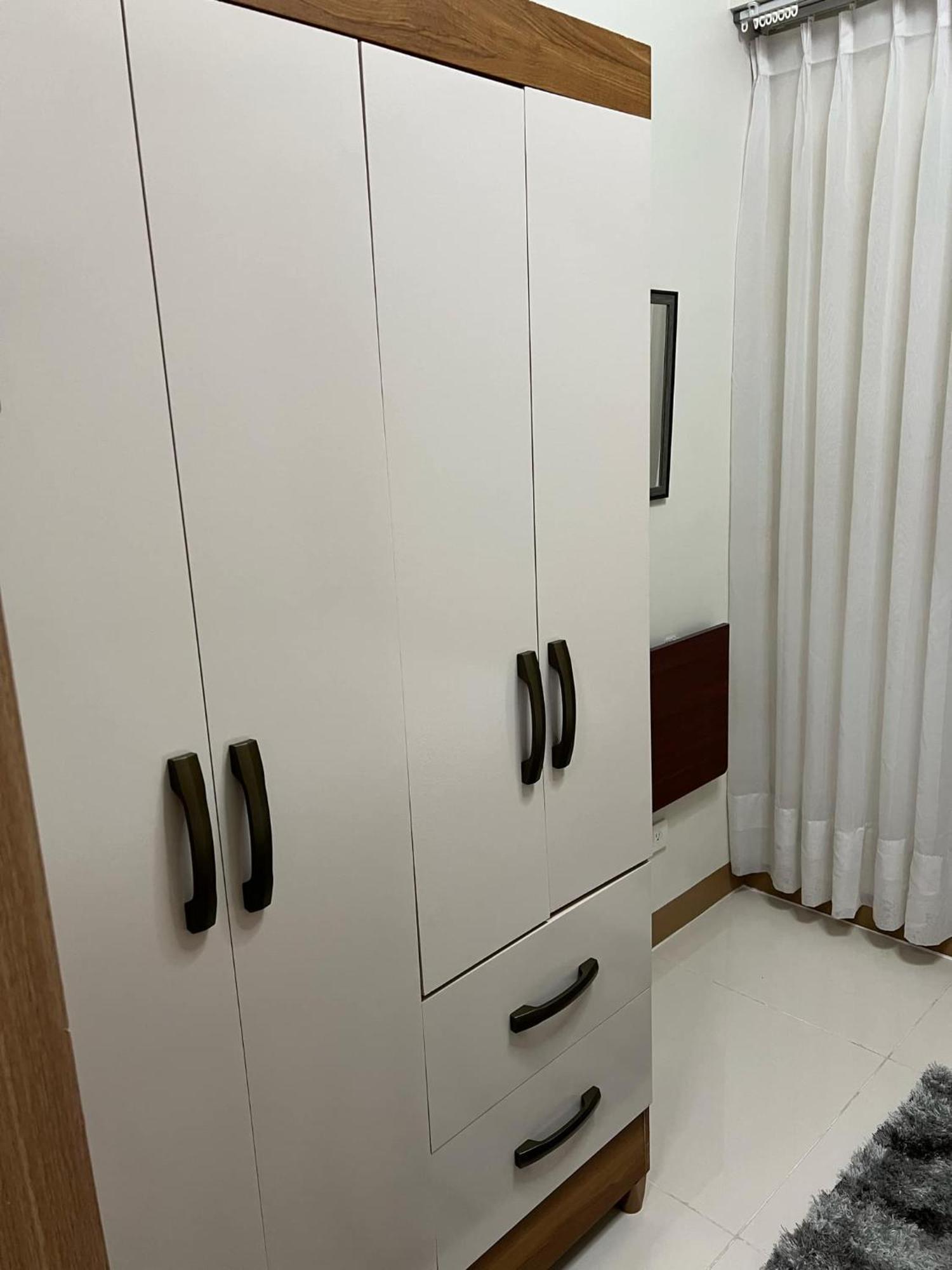 Budget Friendly Red Residences Makati Aparthotel *