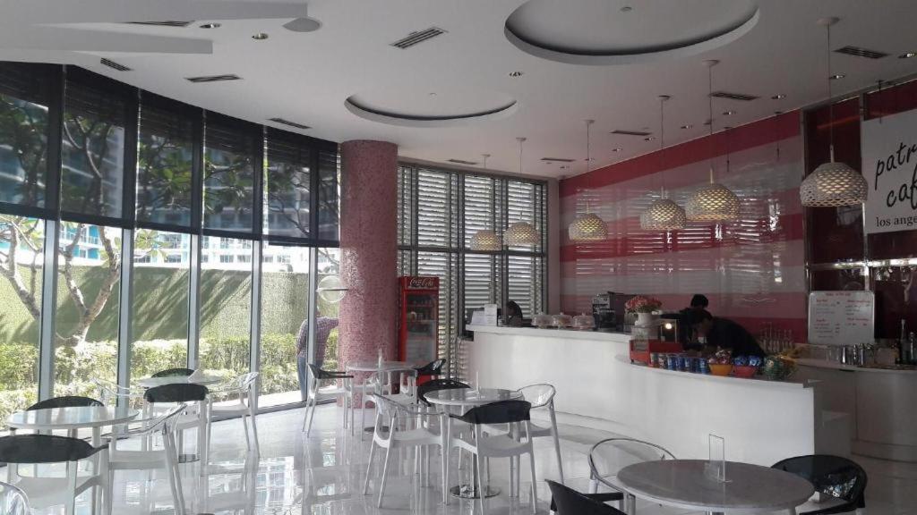 Sabrina's Crib 2br By Azure Residences Near Airport Manila