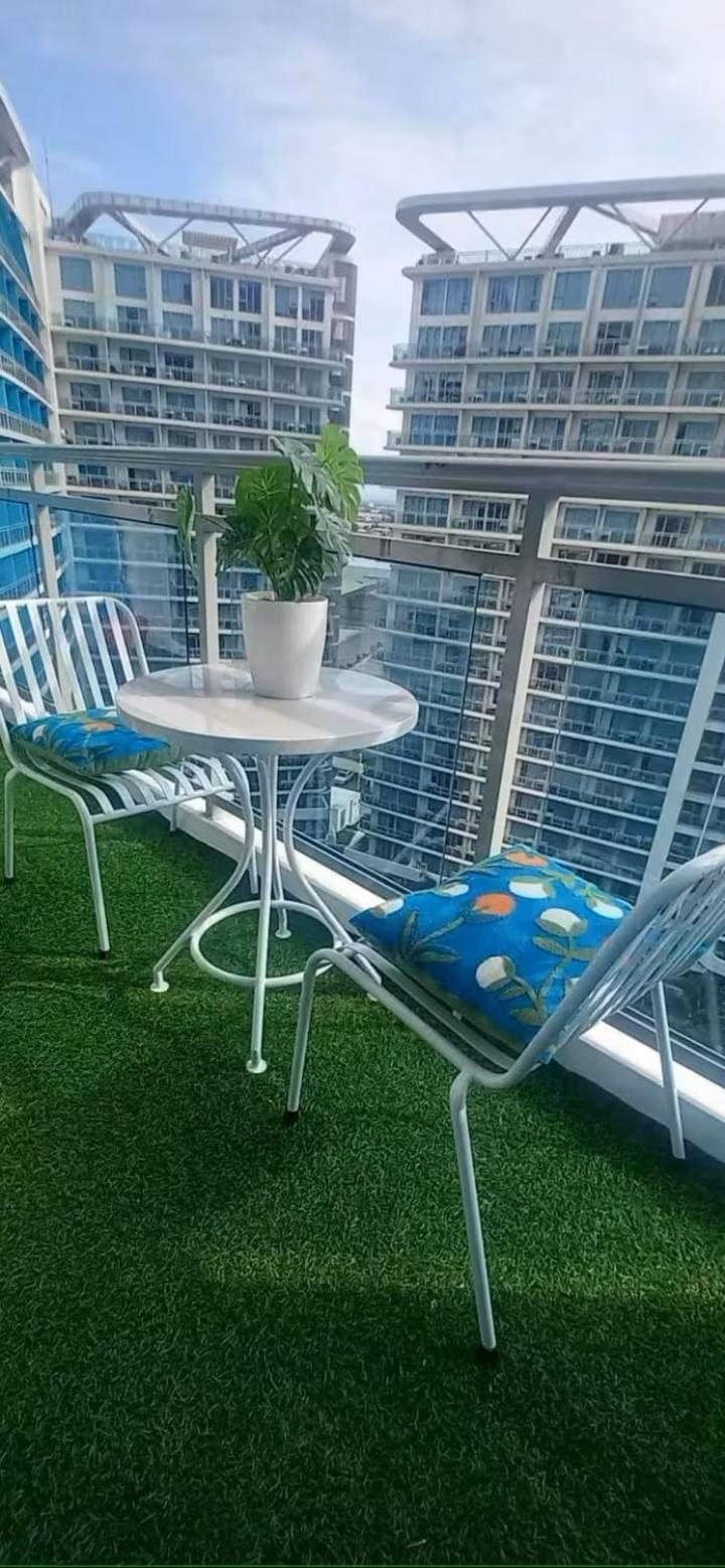 Sabrina's Crib 2br By Azure Residences Near Airport Apartment *