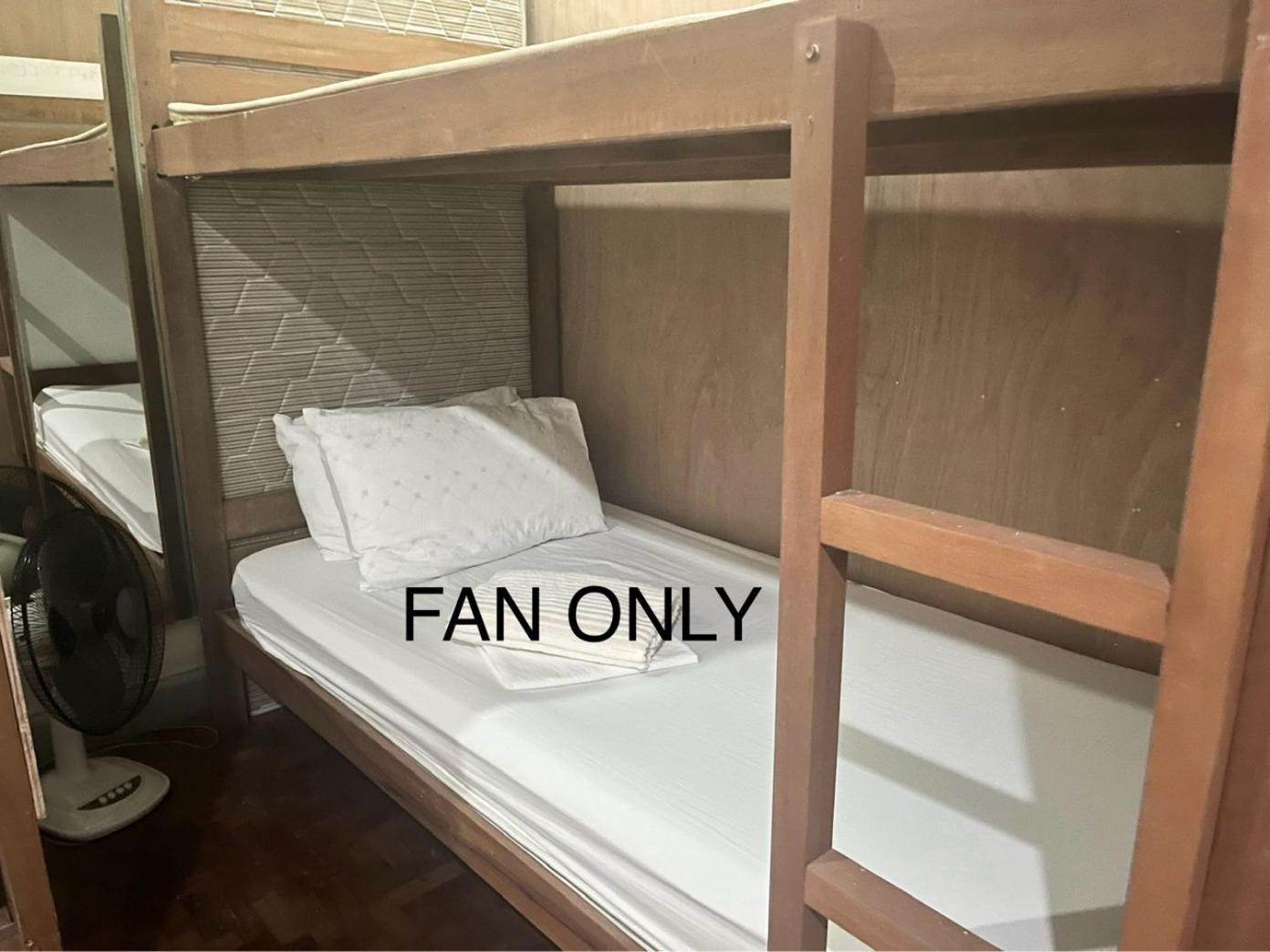 Hostel Layover At 28 Fokker- Near Airport Manila