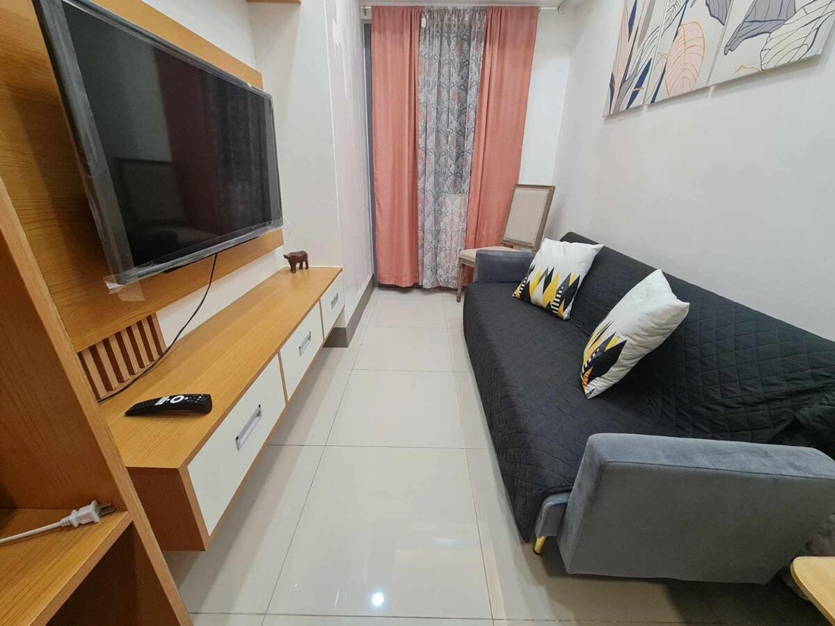 Sleek 1 Bedroom At Fame Residences With Balcony * Manila