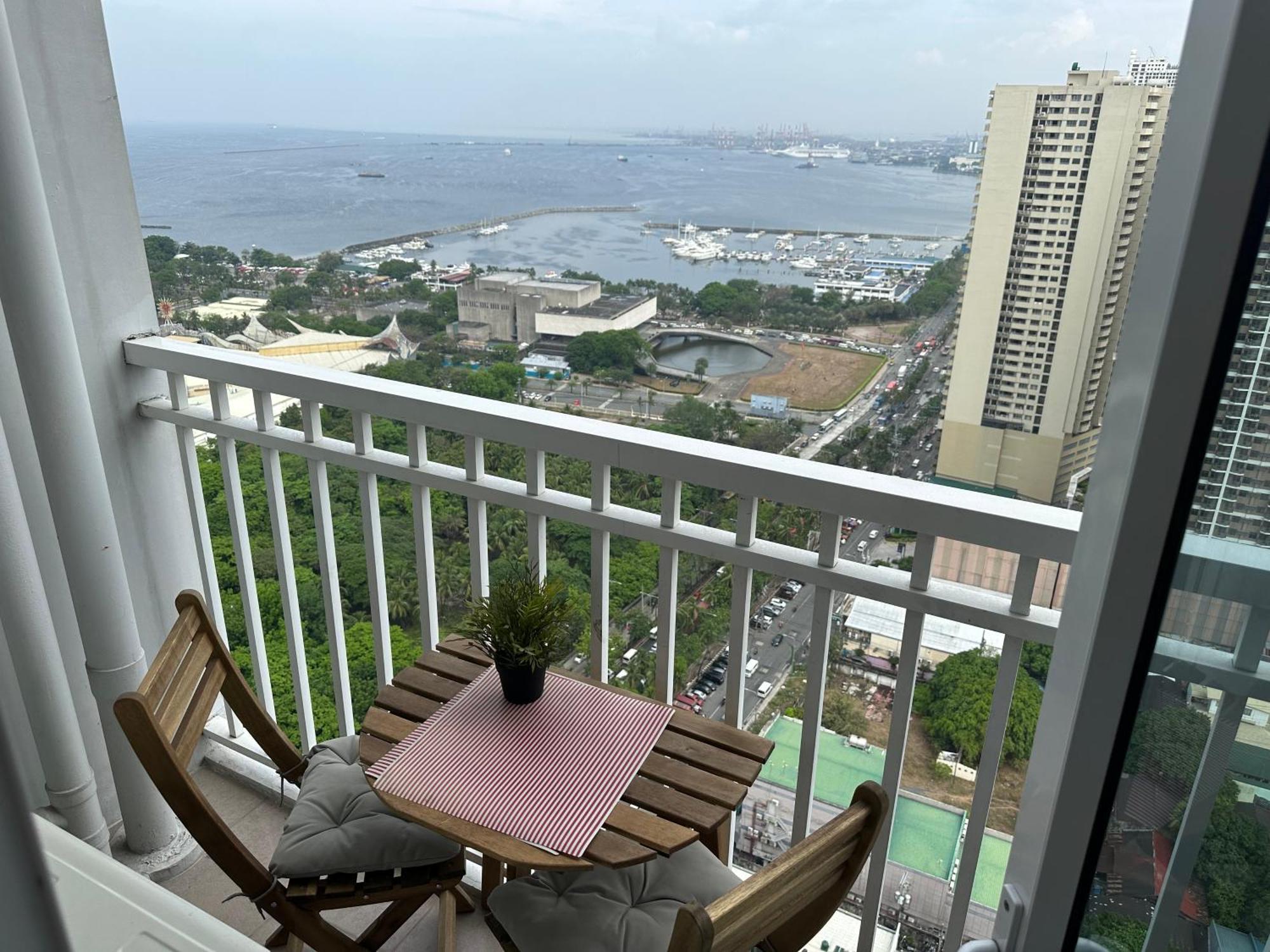 Bay Penthouse Manila