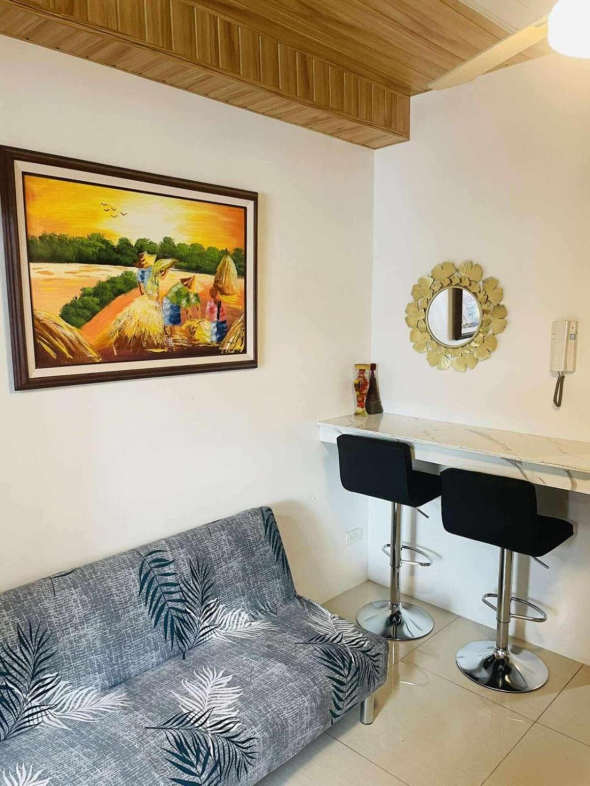 Apartment Metros Hideaway Shore 1 Tower B Manila