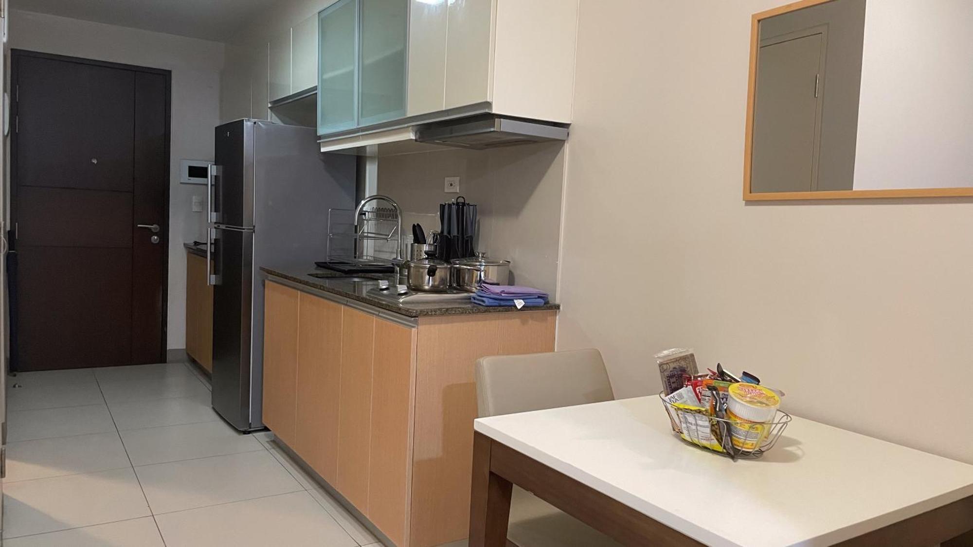 Full-serviced Residential In One Uptown Residences, Bgc * Manila