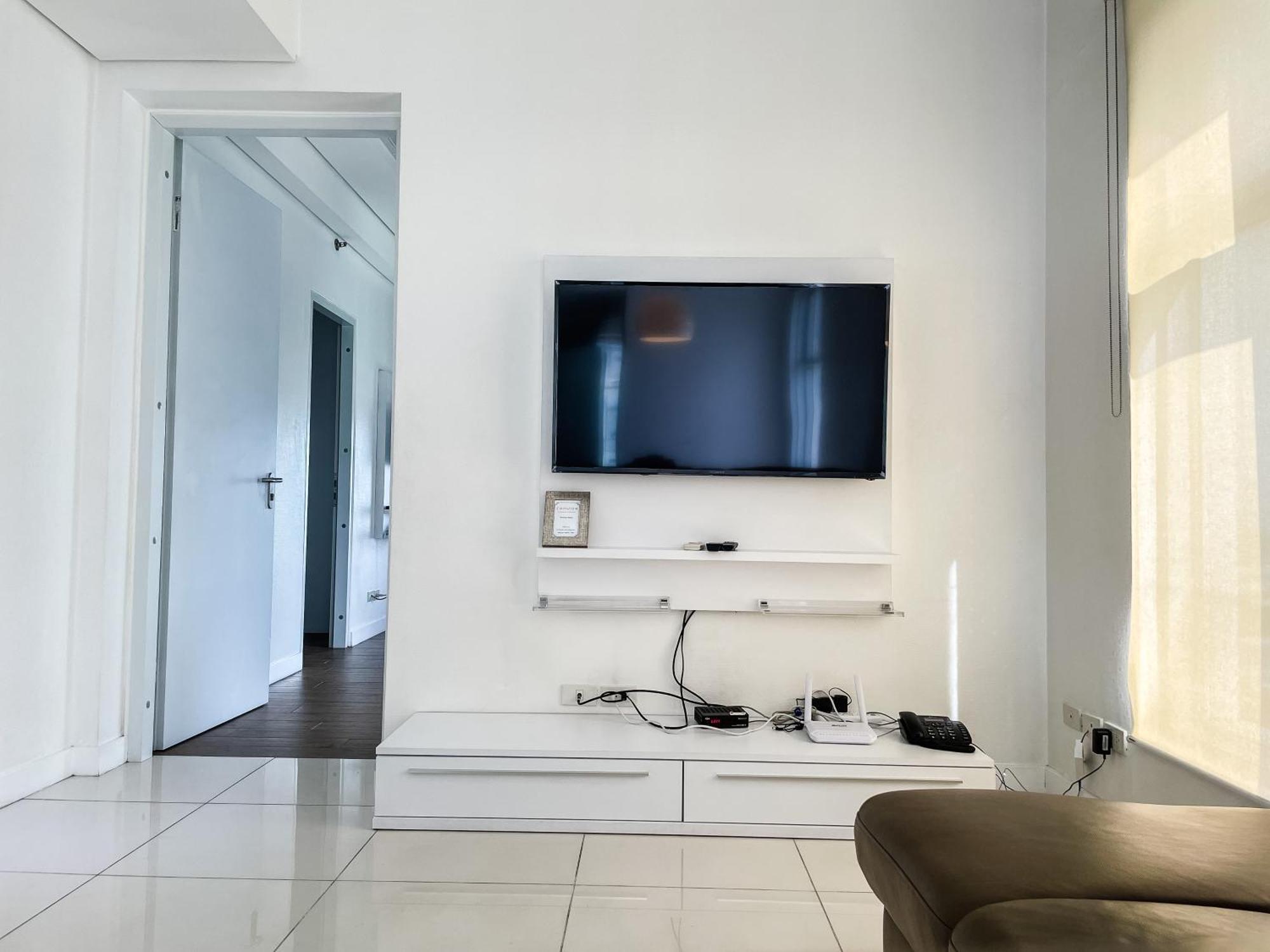 Aparthotel Full-serviced Residential In Uptown, Bgc