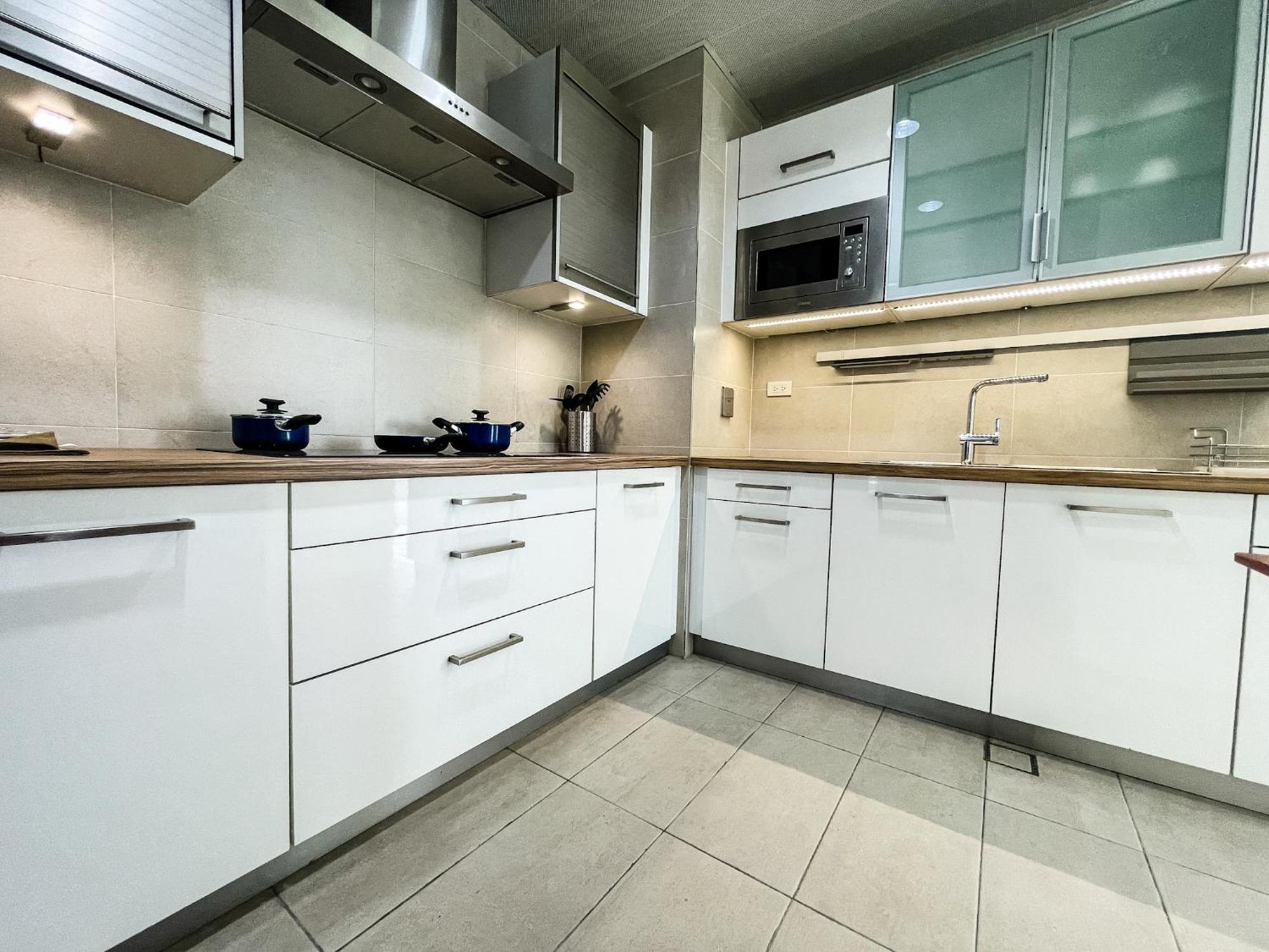 Full-serviced Residential In Uptown, Bgc * Manila