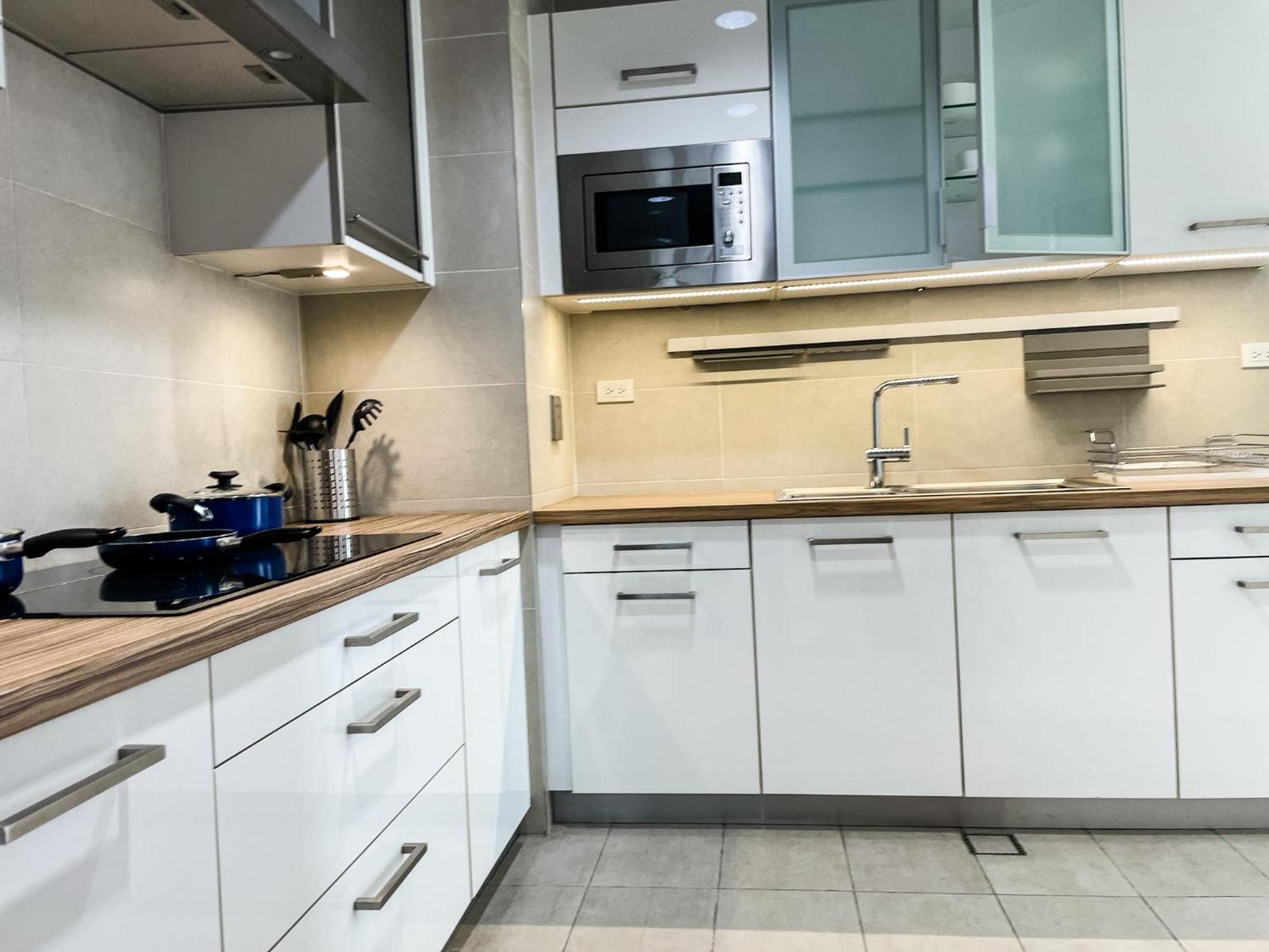 Full-serviced Residential In Uptown, Bgc * Manila