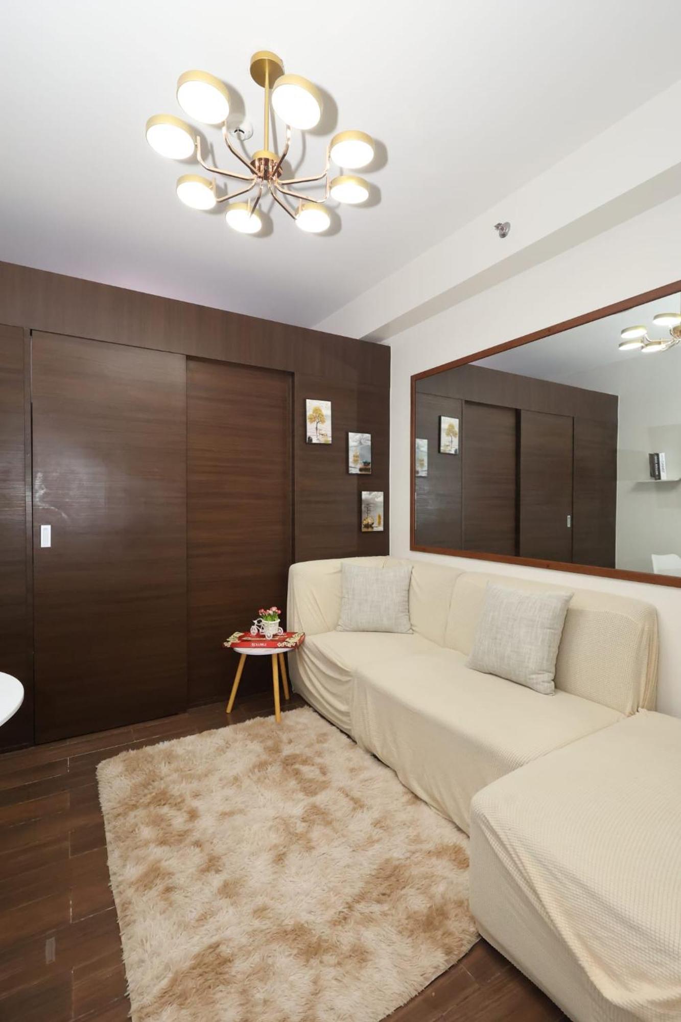 Apartment In Makati Staycation