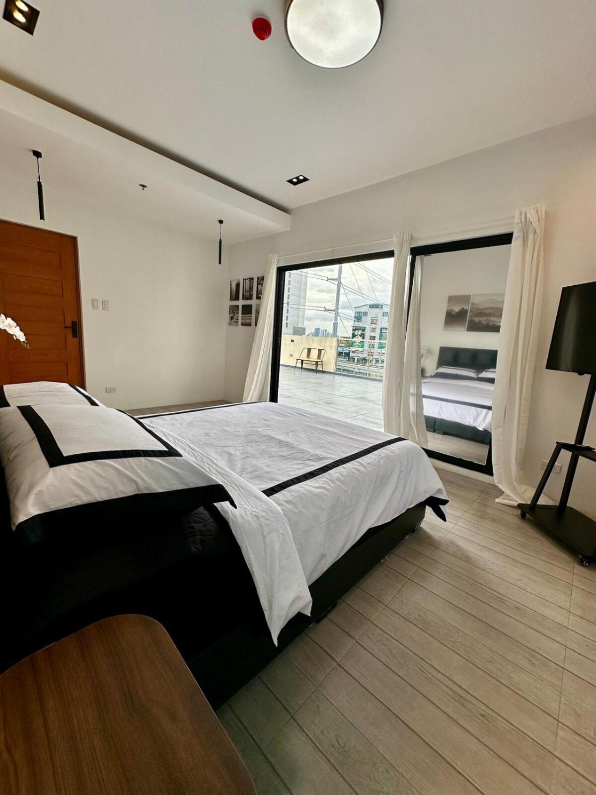 Entire Luxe Penthouse For Private Parties Apartment Manila