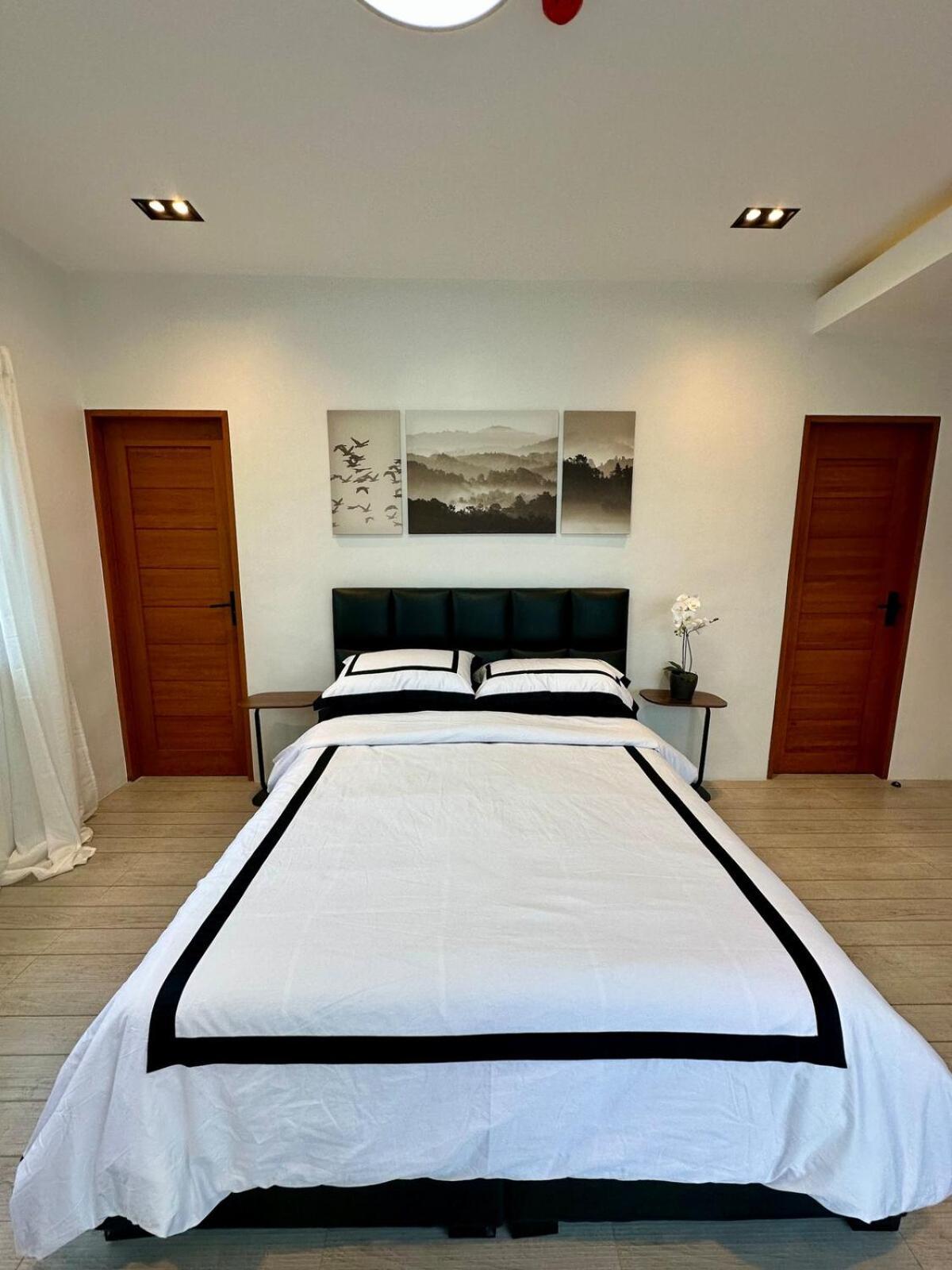 Entire Luxe Penthouse For Private Parties * Manila