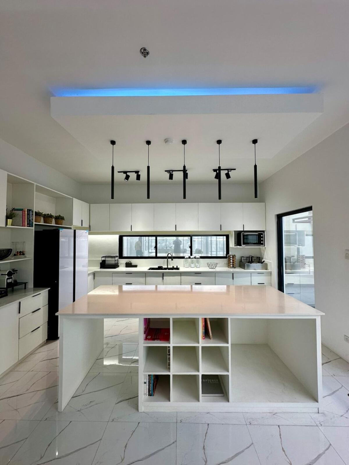 Entire Luxe Penthouse For Private Parties Manila