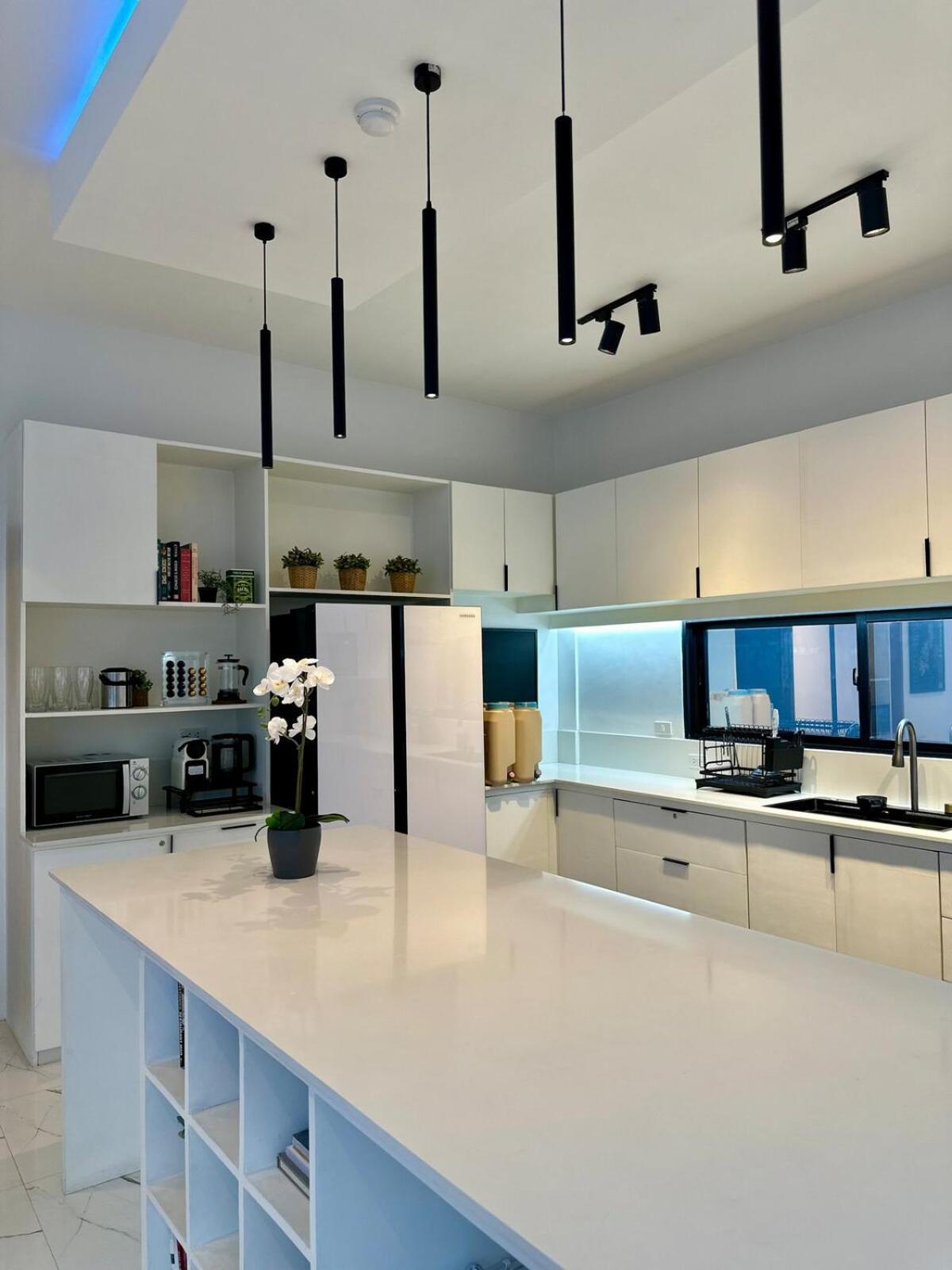 Entire Luxe Penthouse For Private Parties * Manila