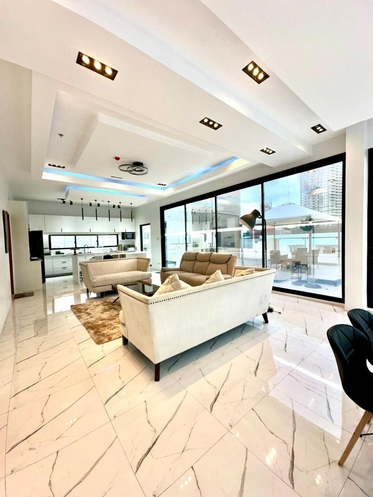 Entire Luxe Penthouse For Private Parties