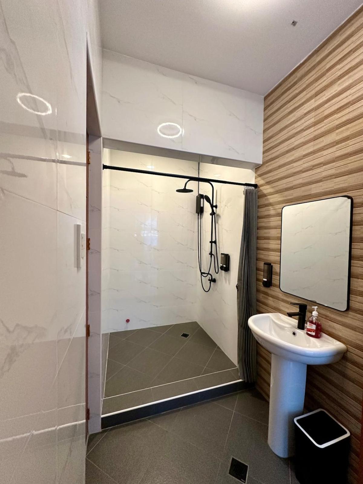 Entire Luxe Penthouse For Private Parties