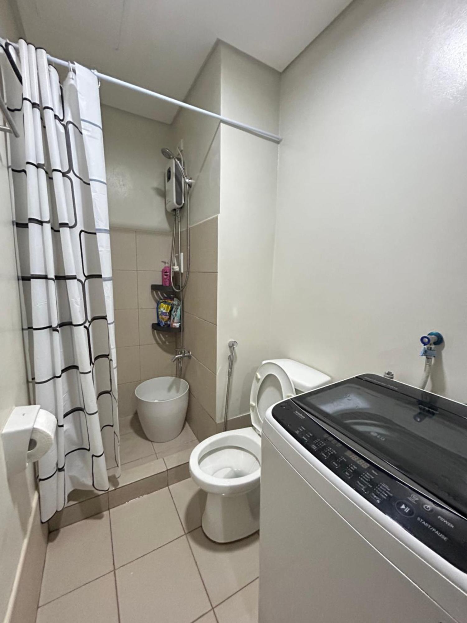 Apartment Spacious Two Bedroom In Novaliches