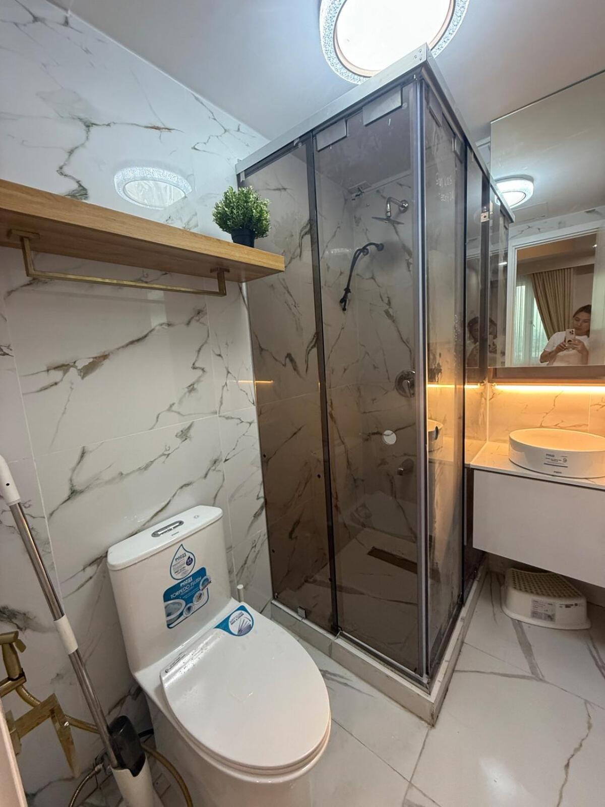 Yassis 2br Luxury Unit In Grass *
