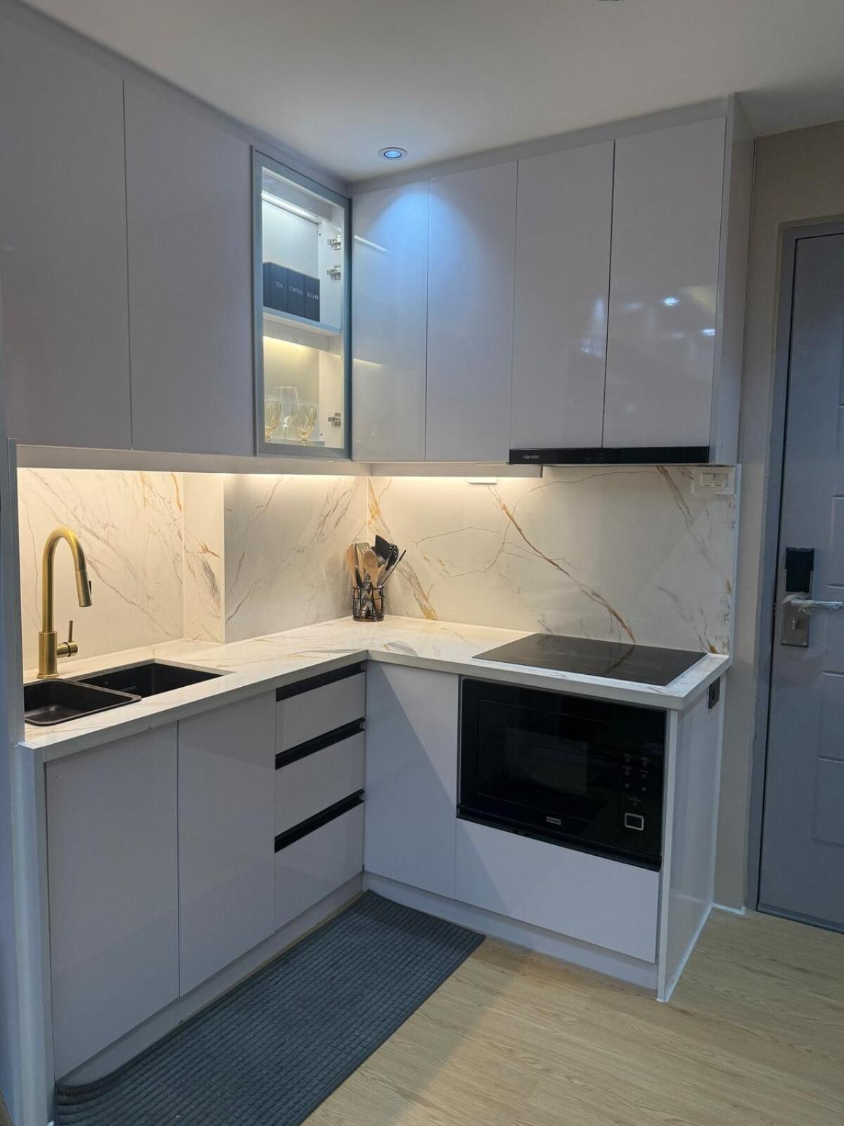 Yassis 2br Luxury Unit In Grass Apartment *