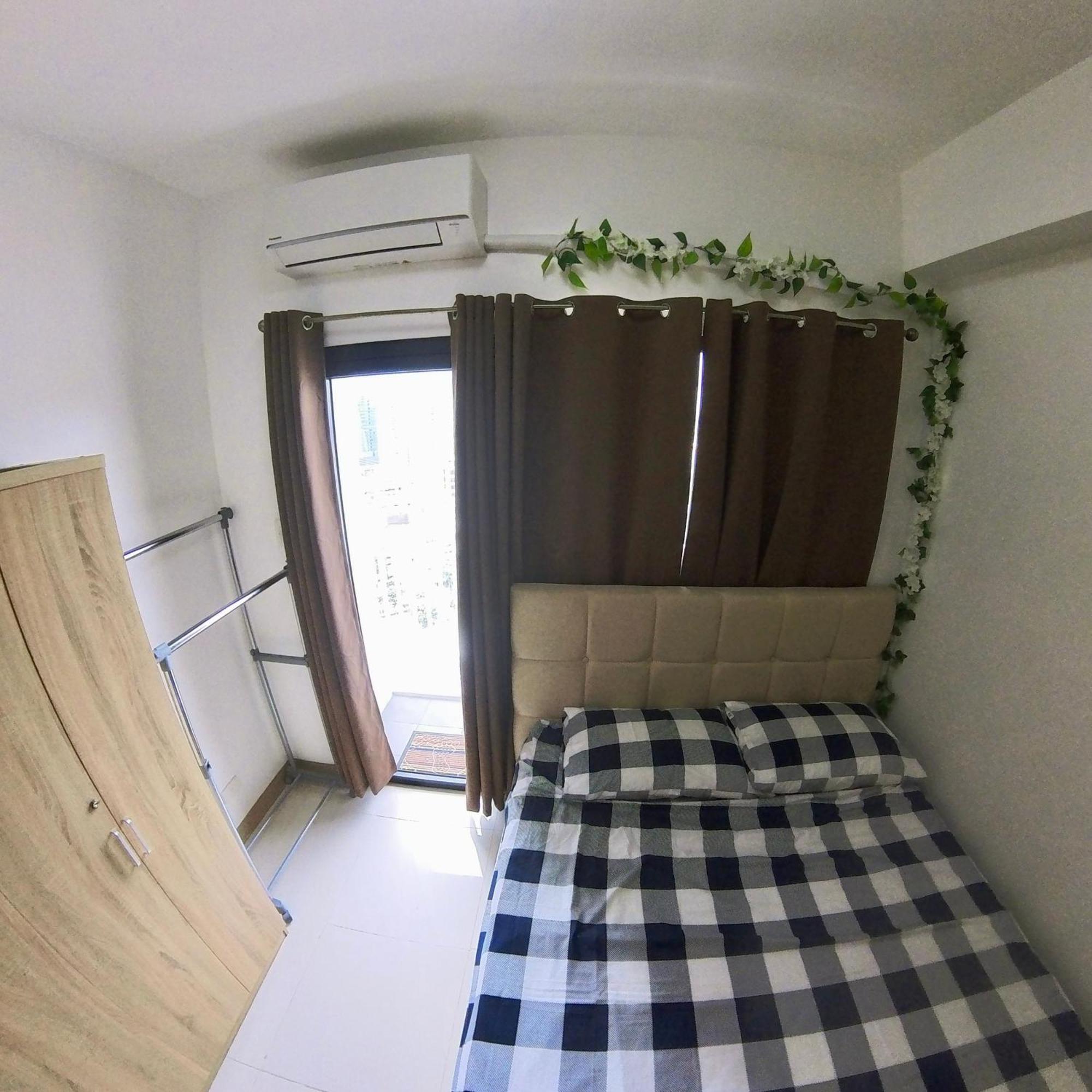 Bed & Breakfast Makati - Lush Residences *