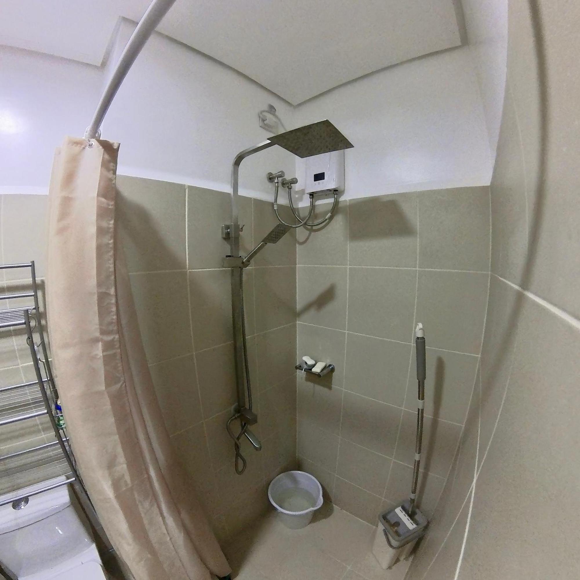 Makati - Lush Residences Bed & Breakfast