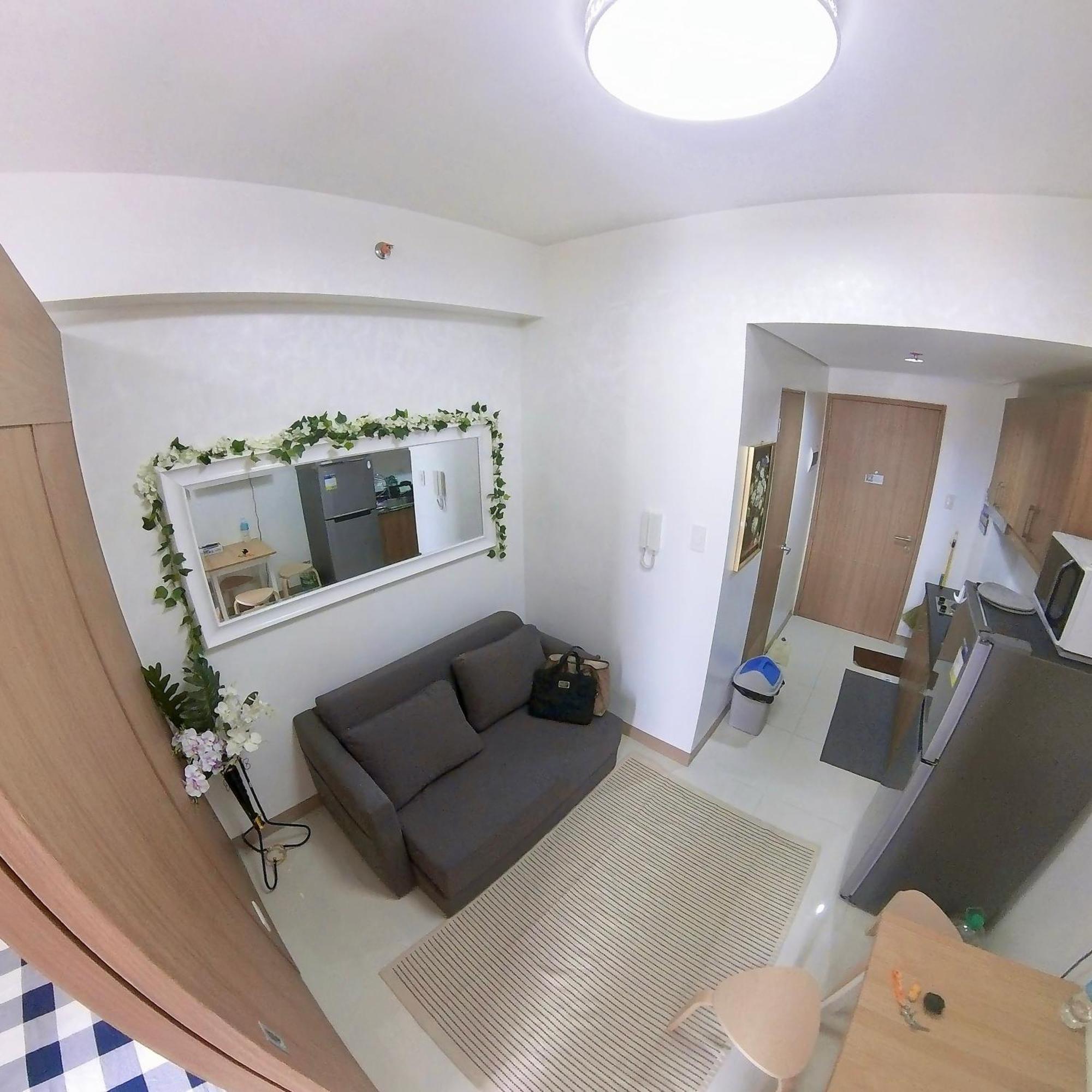 Makati - Lush Residences Bed & Breakfast Manila