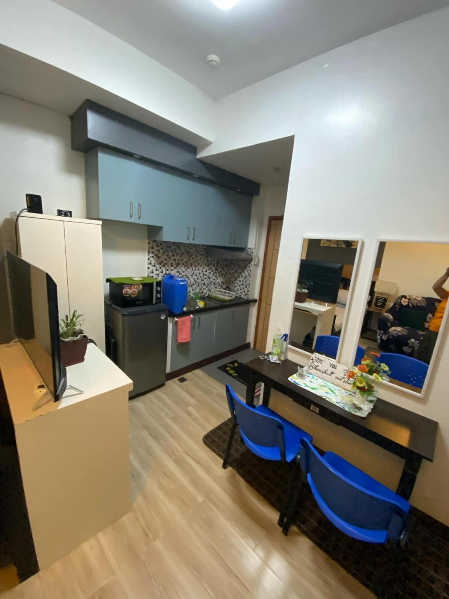 19f W Nflix & Balcony Near Rob, Pgh, Acc Usm&slmc