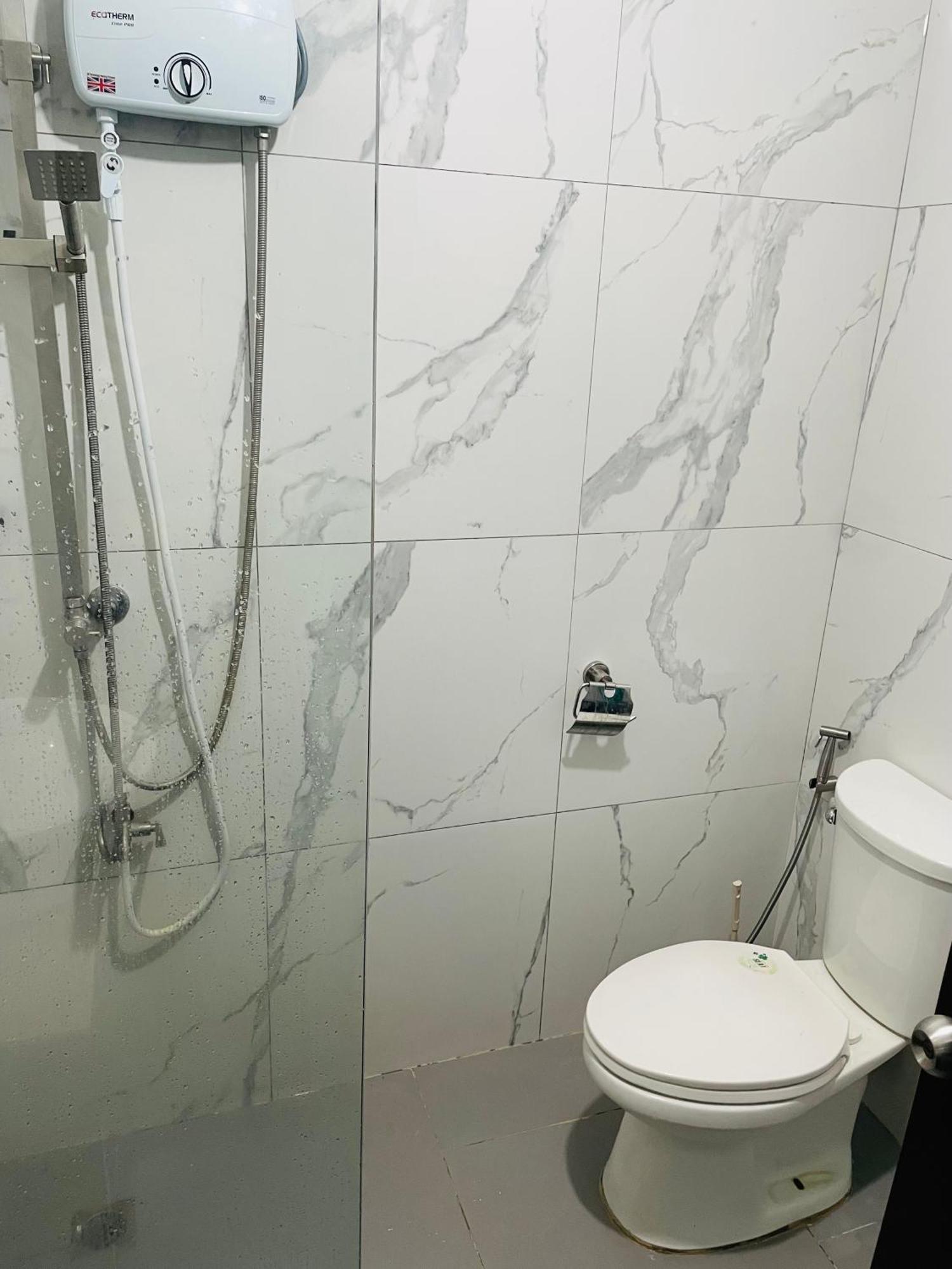 Aparthotel Comfortable 2 Bedroom Unit Near Airport *