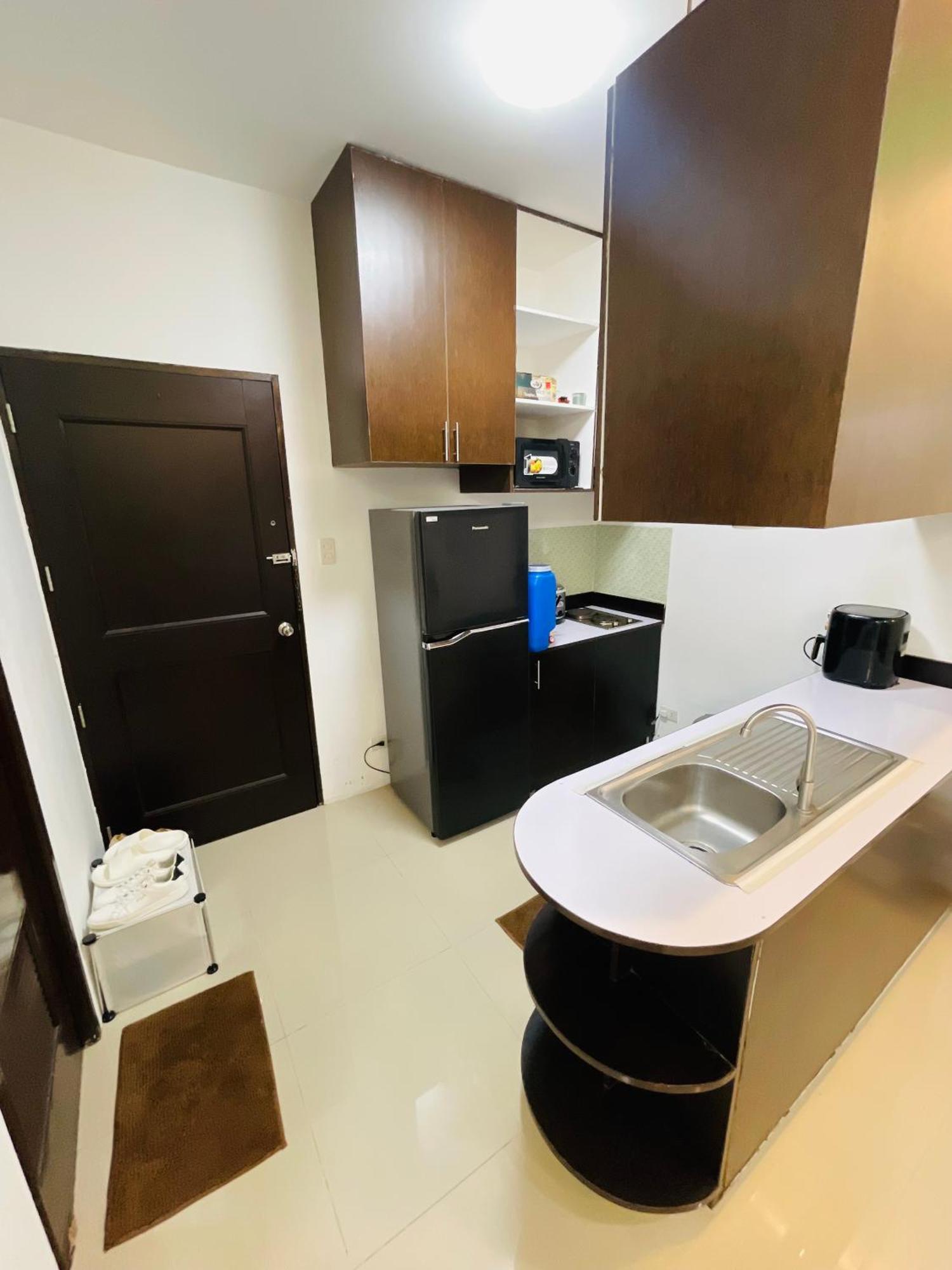 Comfortable 2 Bedroom Unit Near Airport