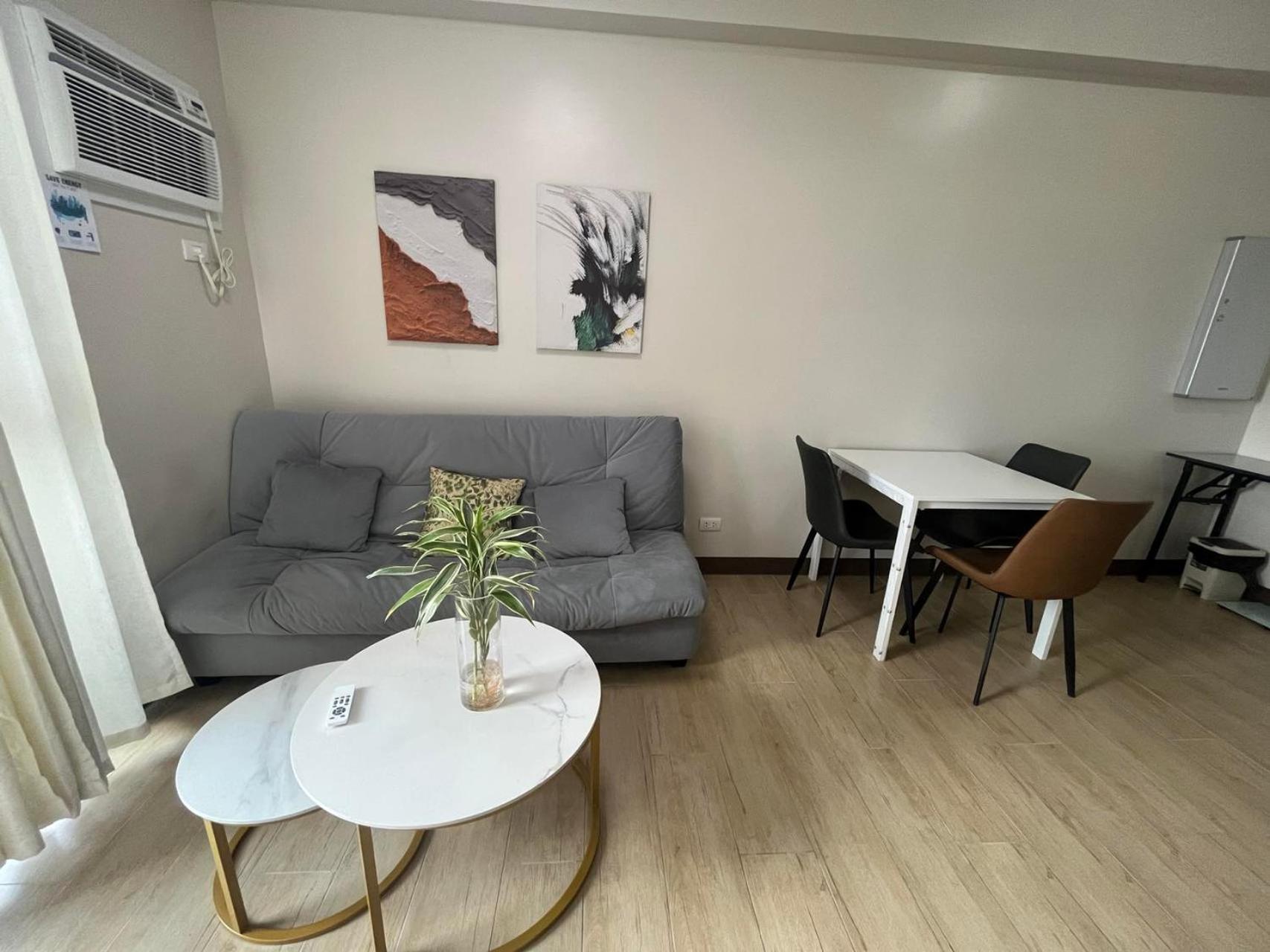 Gentry Manor With Wifi,gym,pool Near Okada,naia&moa 12b Apartment