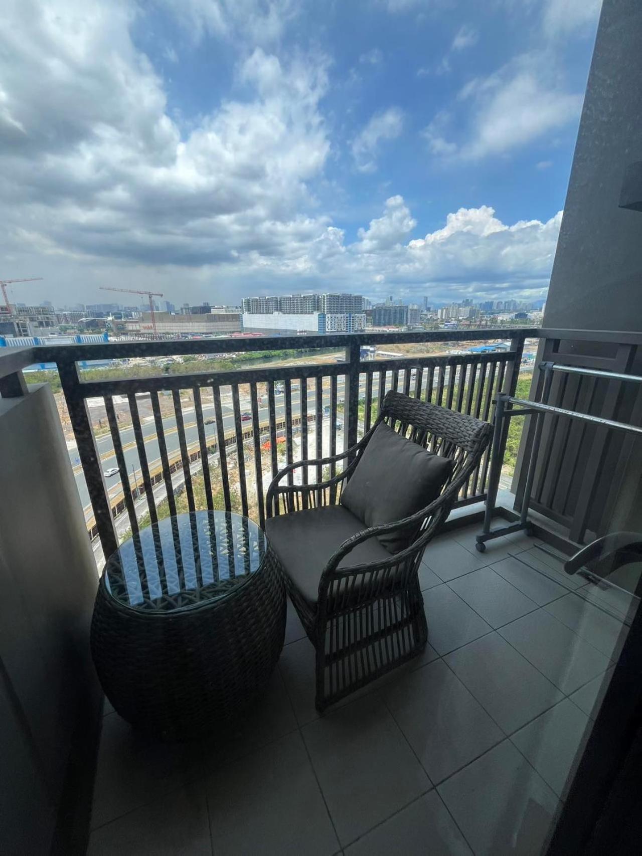 Gentry Manor With Wifi,gym,pool Near Okada,naia&moa 12b Apartment