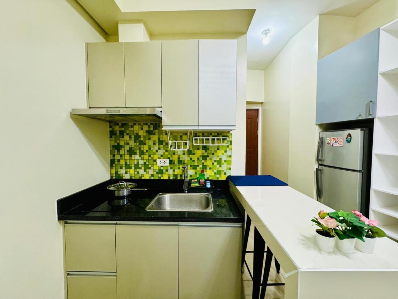 Free Pool I Ideal For Long Term Apartment Manila
