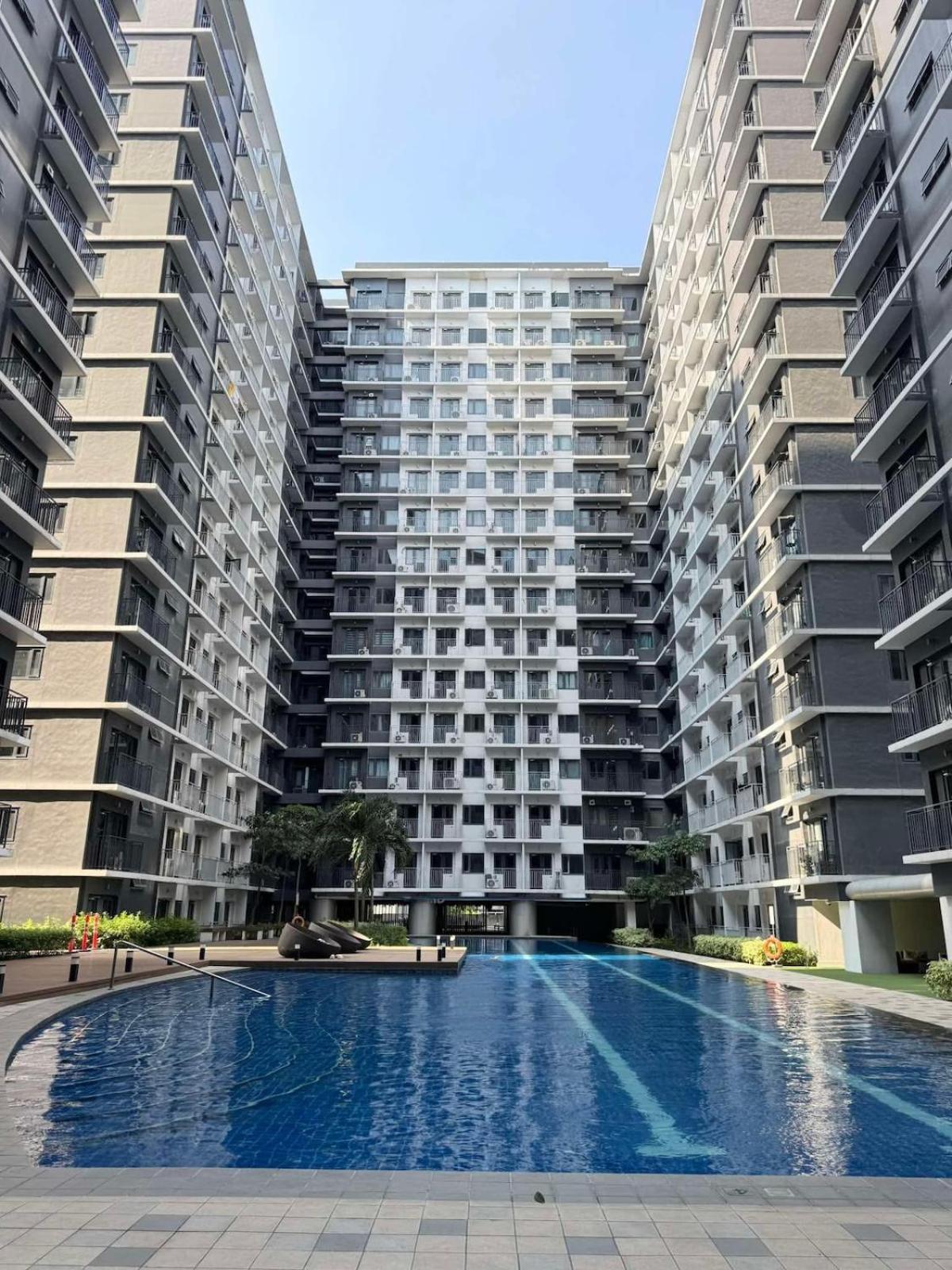 Clarquin Residences - Shore 3 Residences Tower 2 Apartment Manila