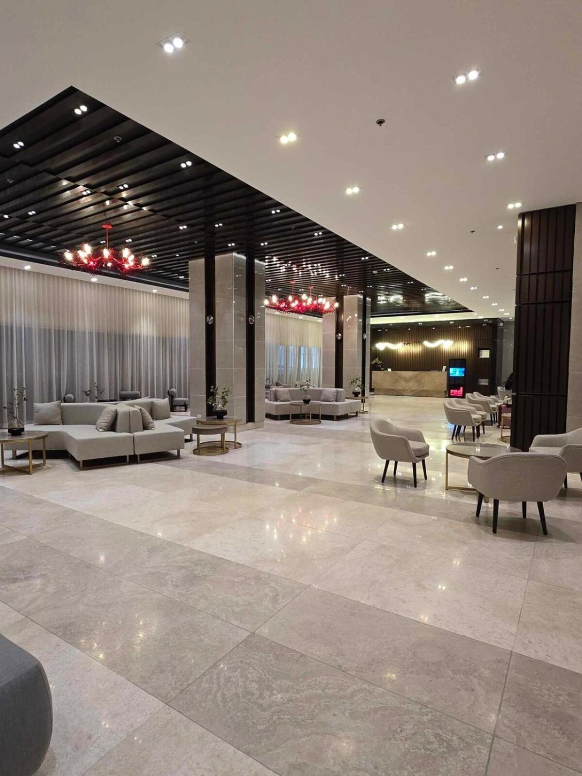 Smdc Red Residences Makati W Own Parking Slot Apartment *