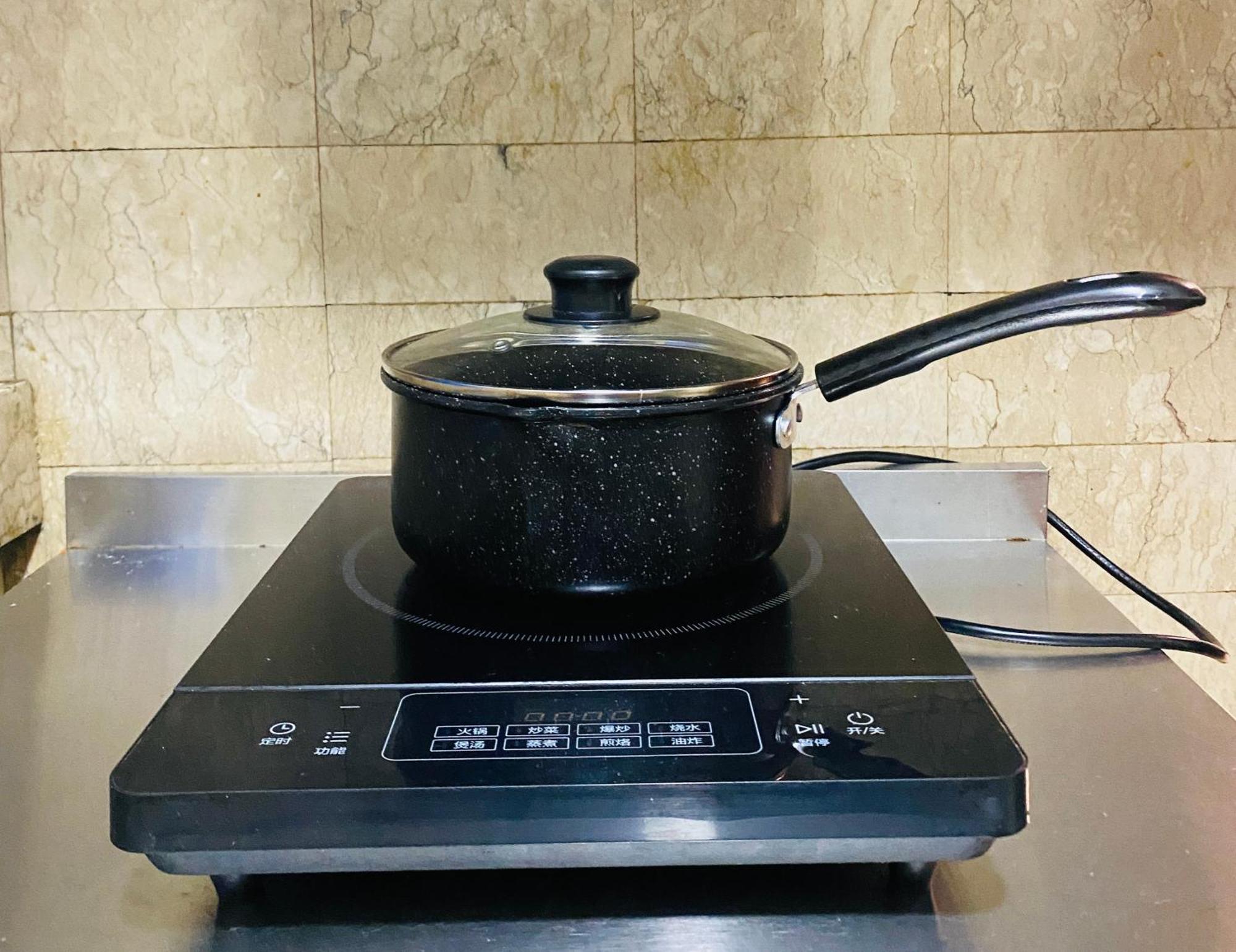 He Condotel Bell Manila