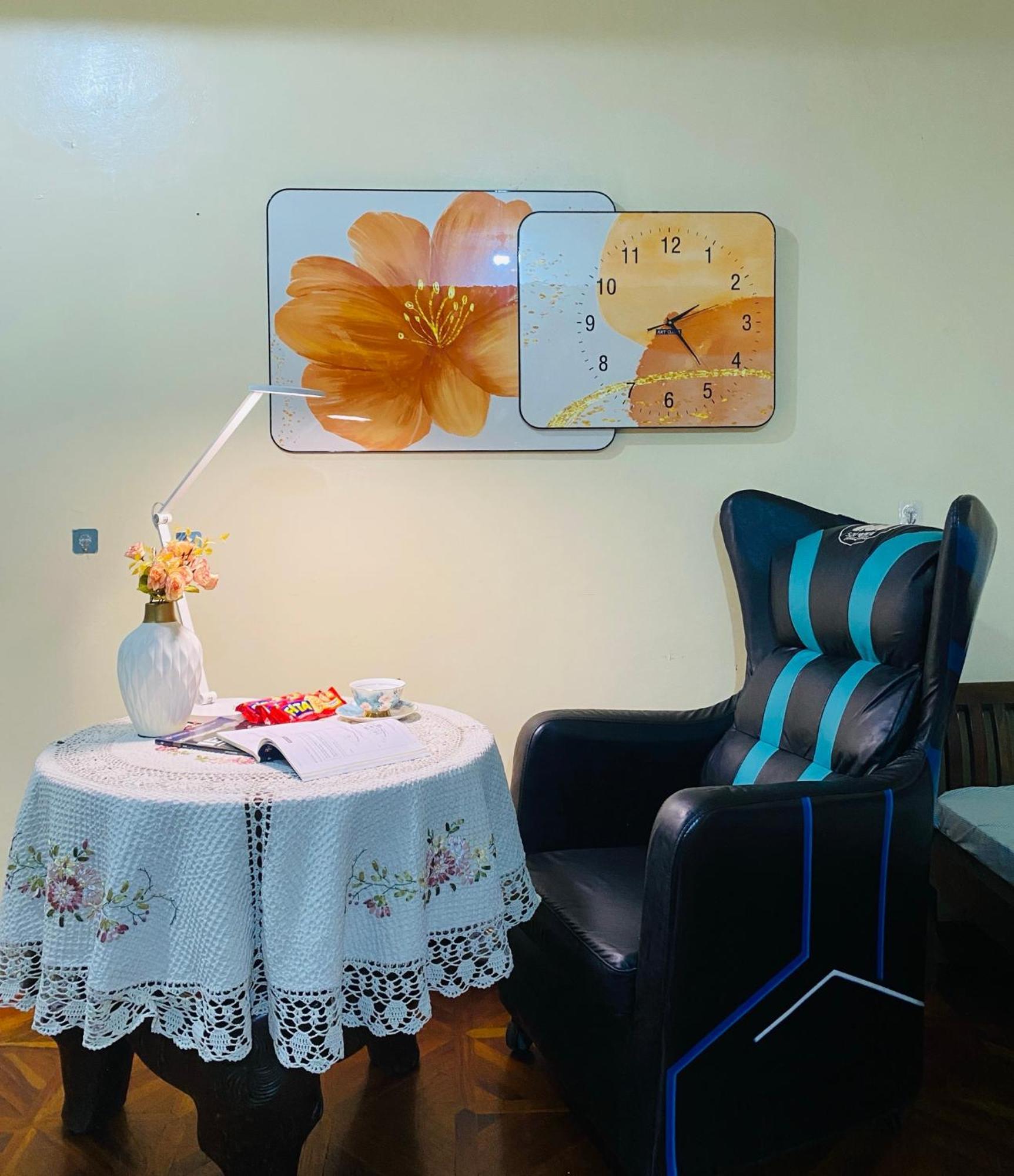 He Condotel Bell