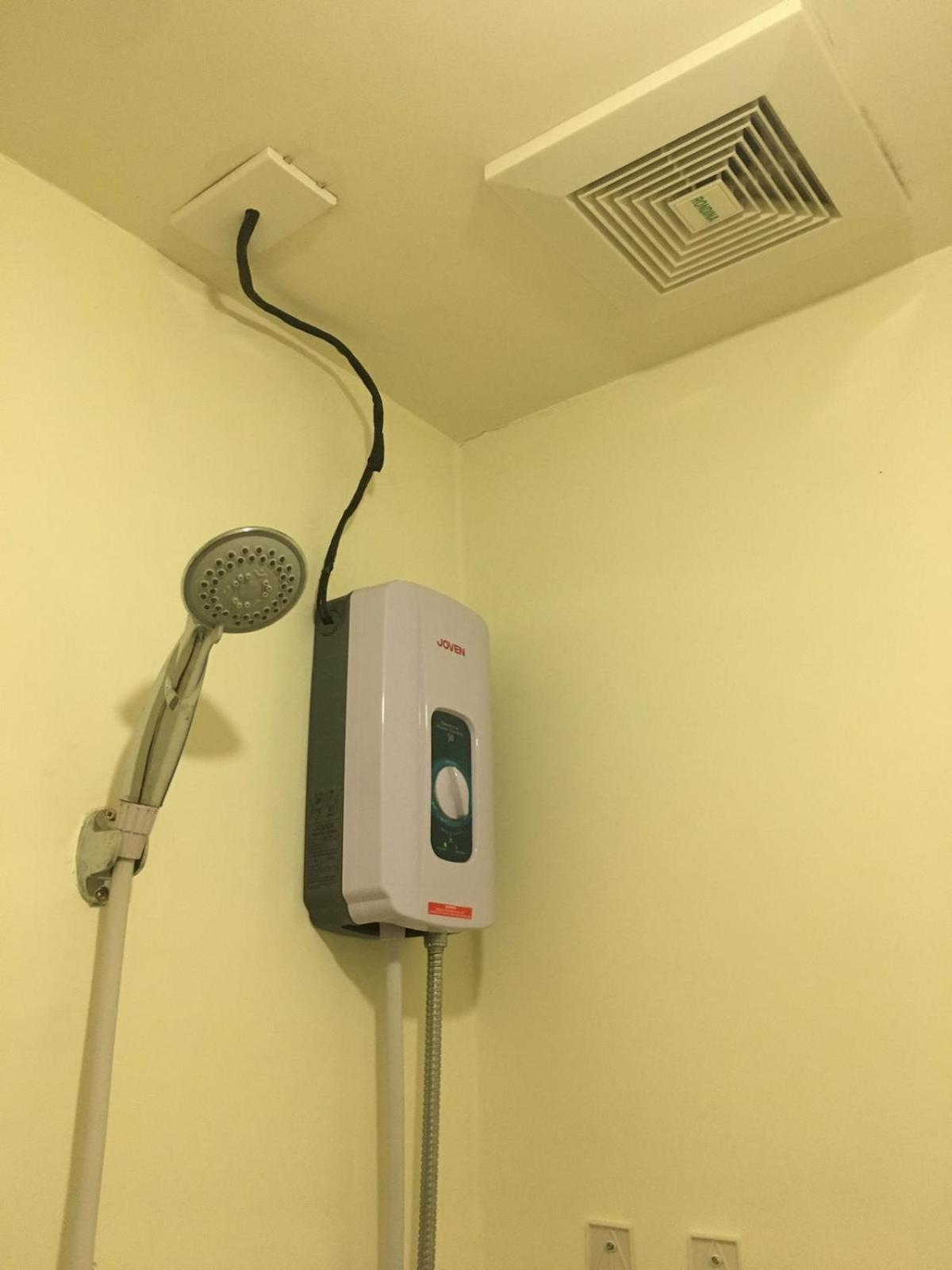 Hostel In The Metro I Near Mrt I Wifi Manila