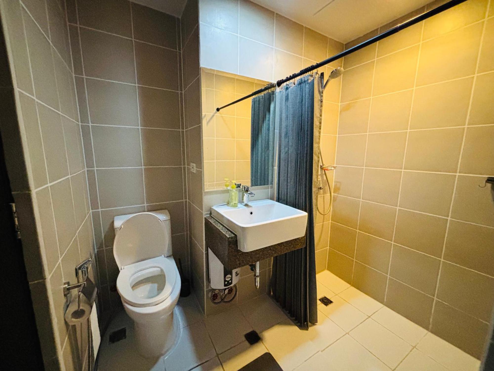 Manhattan Plaza Tower 1 Unit 10e Condotel Cidade Quezon