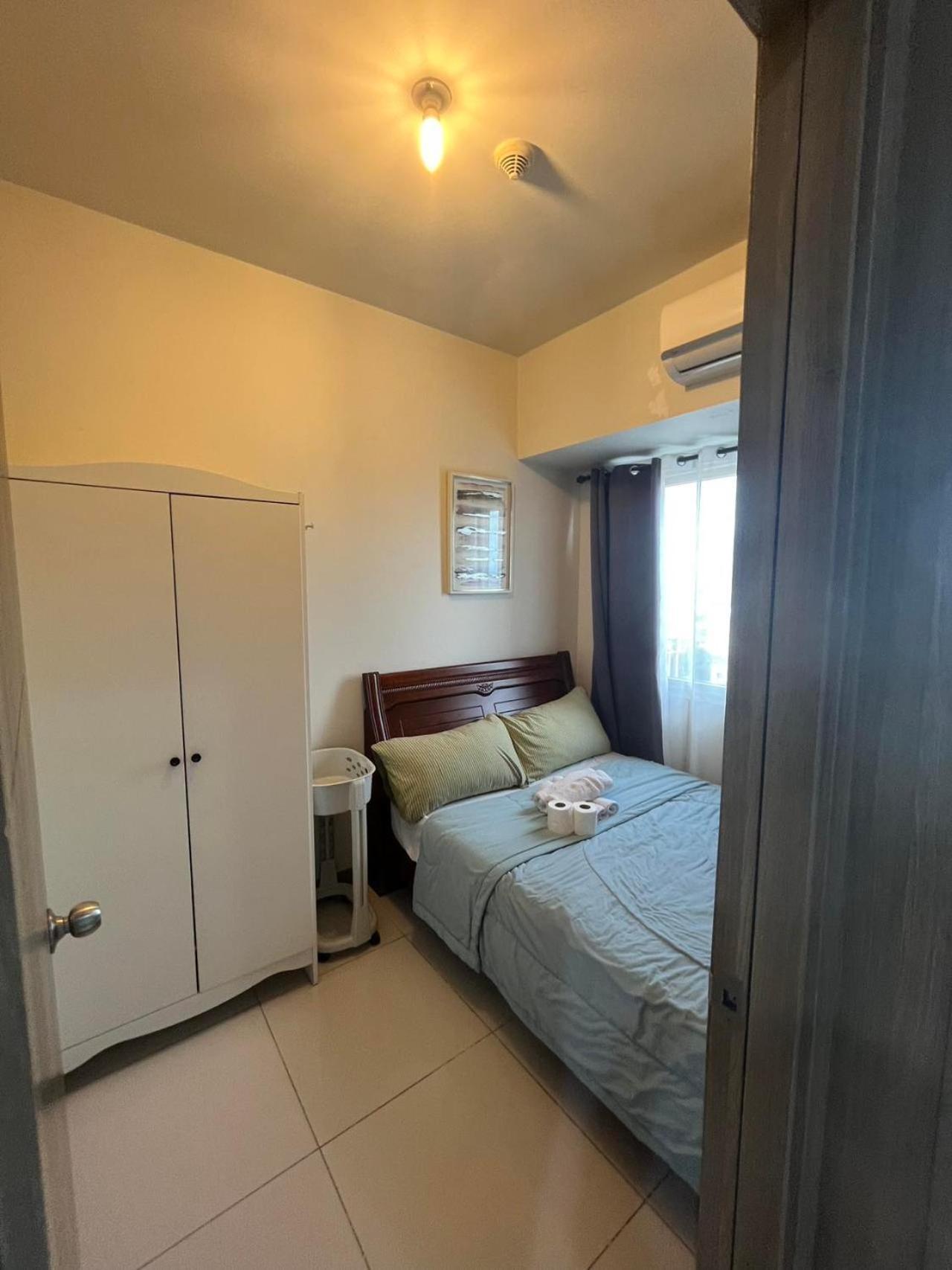 Coast Seaview Balcony&wifi Near Moa Naia 1524 Manila