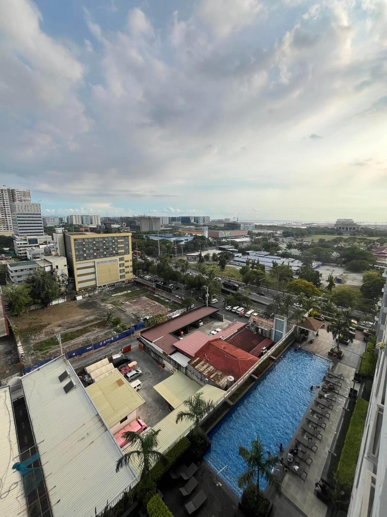 Apartment Coast Seaview Balcony&wifi Near Moa Naia 1524 Manila
