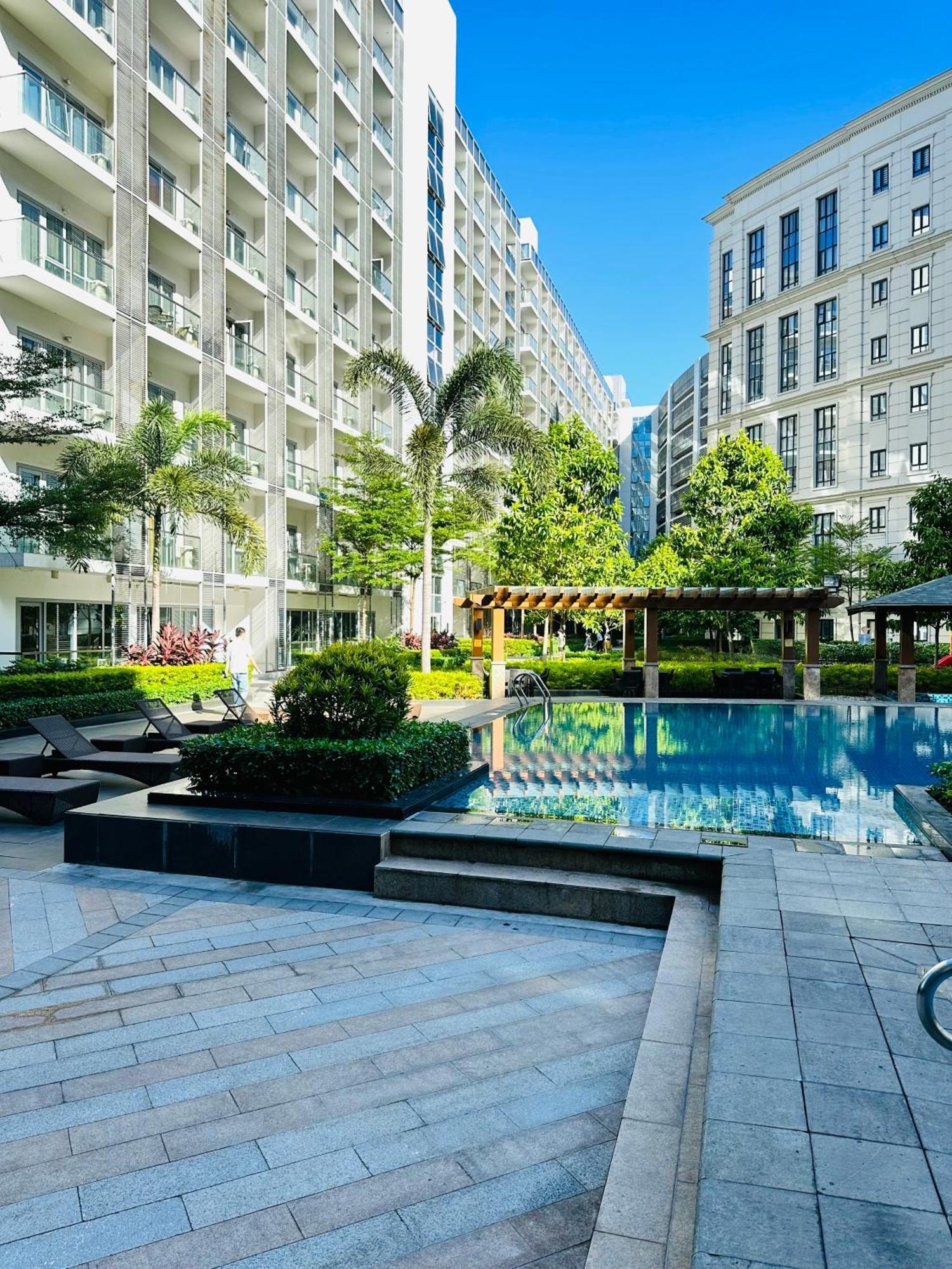 81 Newport Blvd Cluster 5 Unit 3f By Rechelle Nunag Aparthotel *