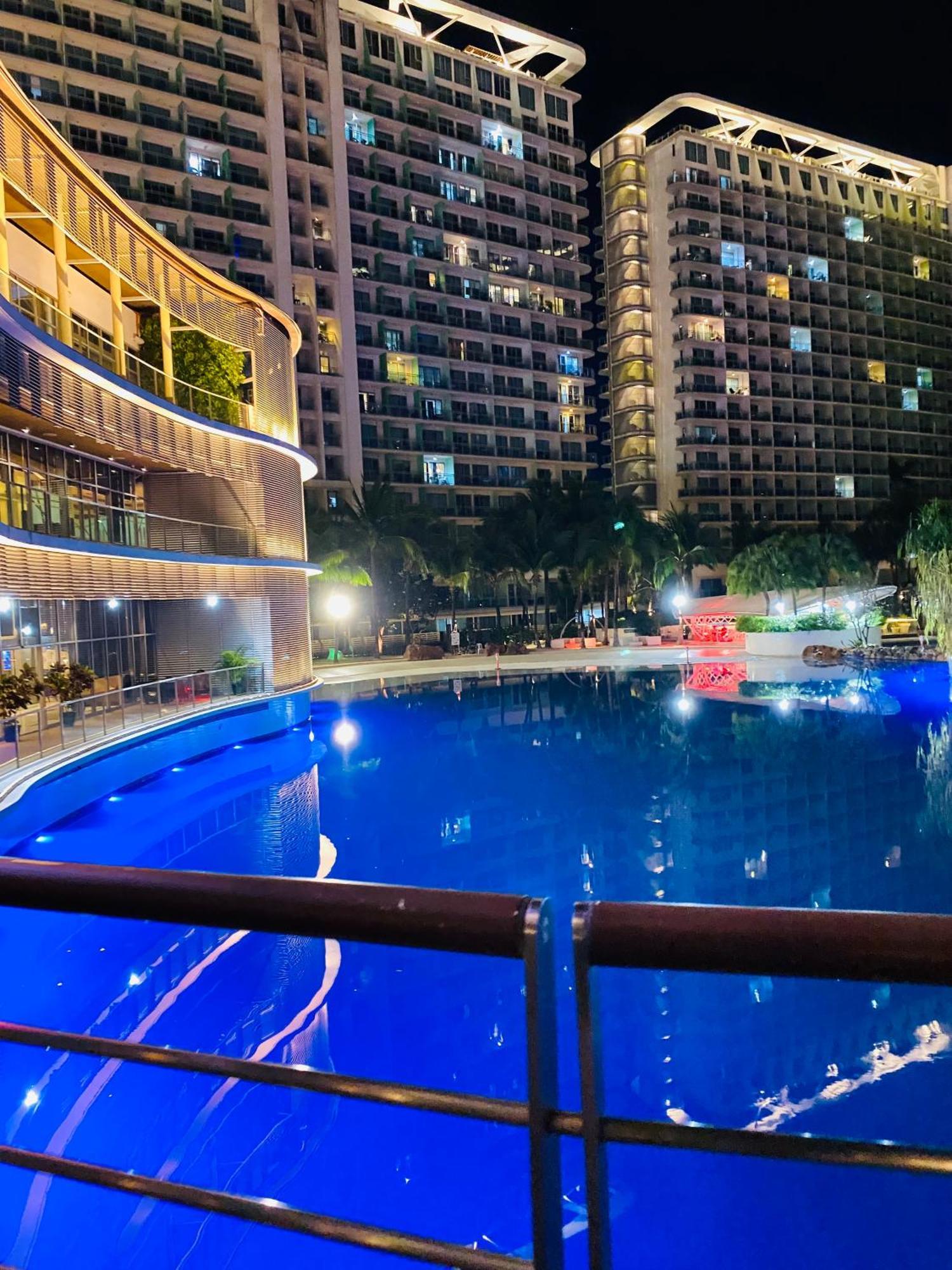 Azure Staycation By Scarlet Aparthotel *