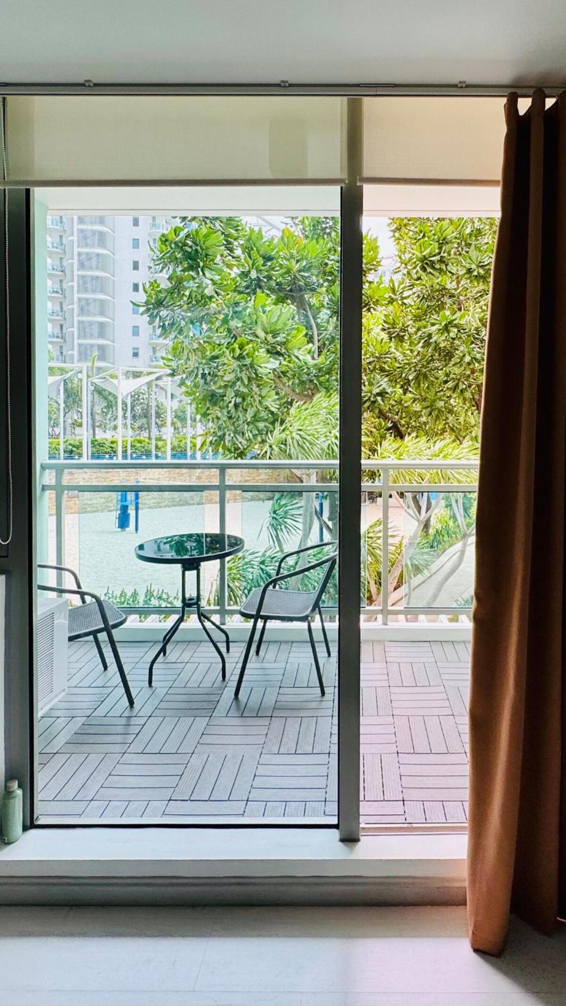 Azure Urban Resort-the Rustic Escape Apartment