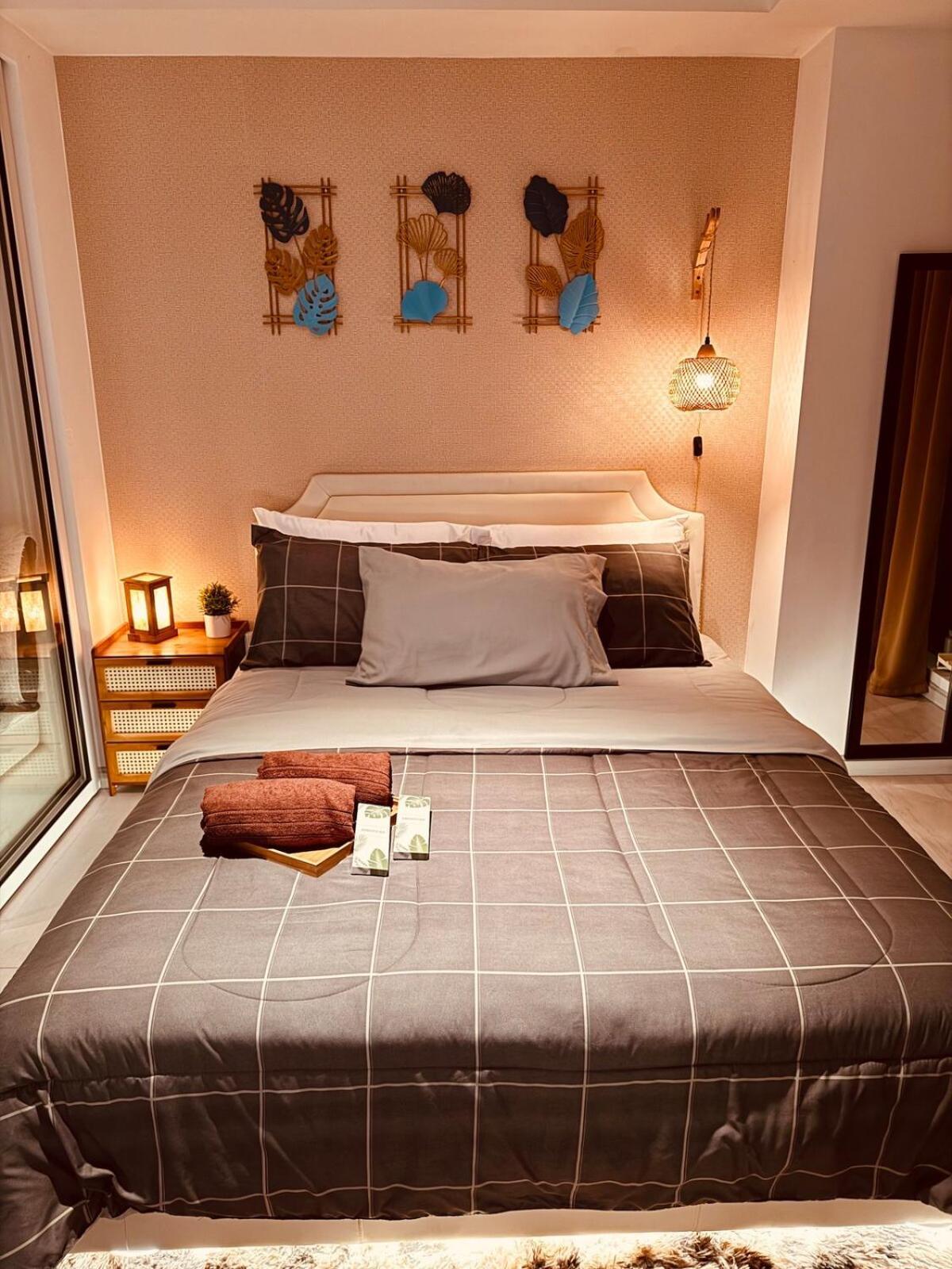 Azure Urban Resort-the Rustic Escape Apartment